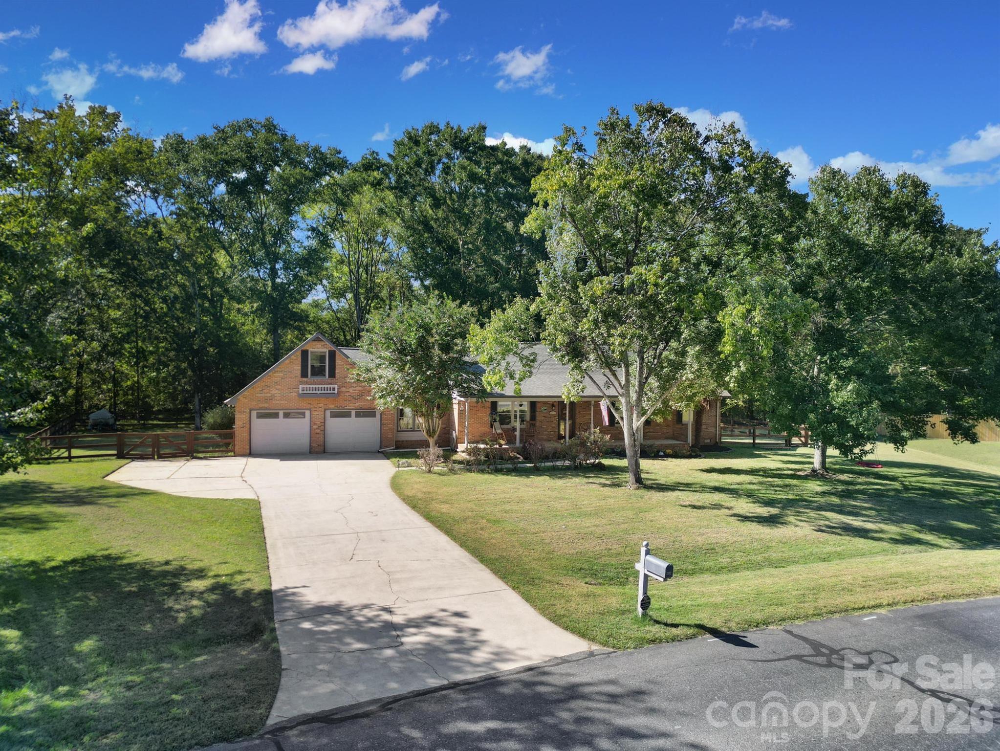 Single Family Residence at 2412 Nancy Lane, Harrisburg, photo 3 of 38