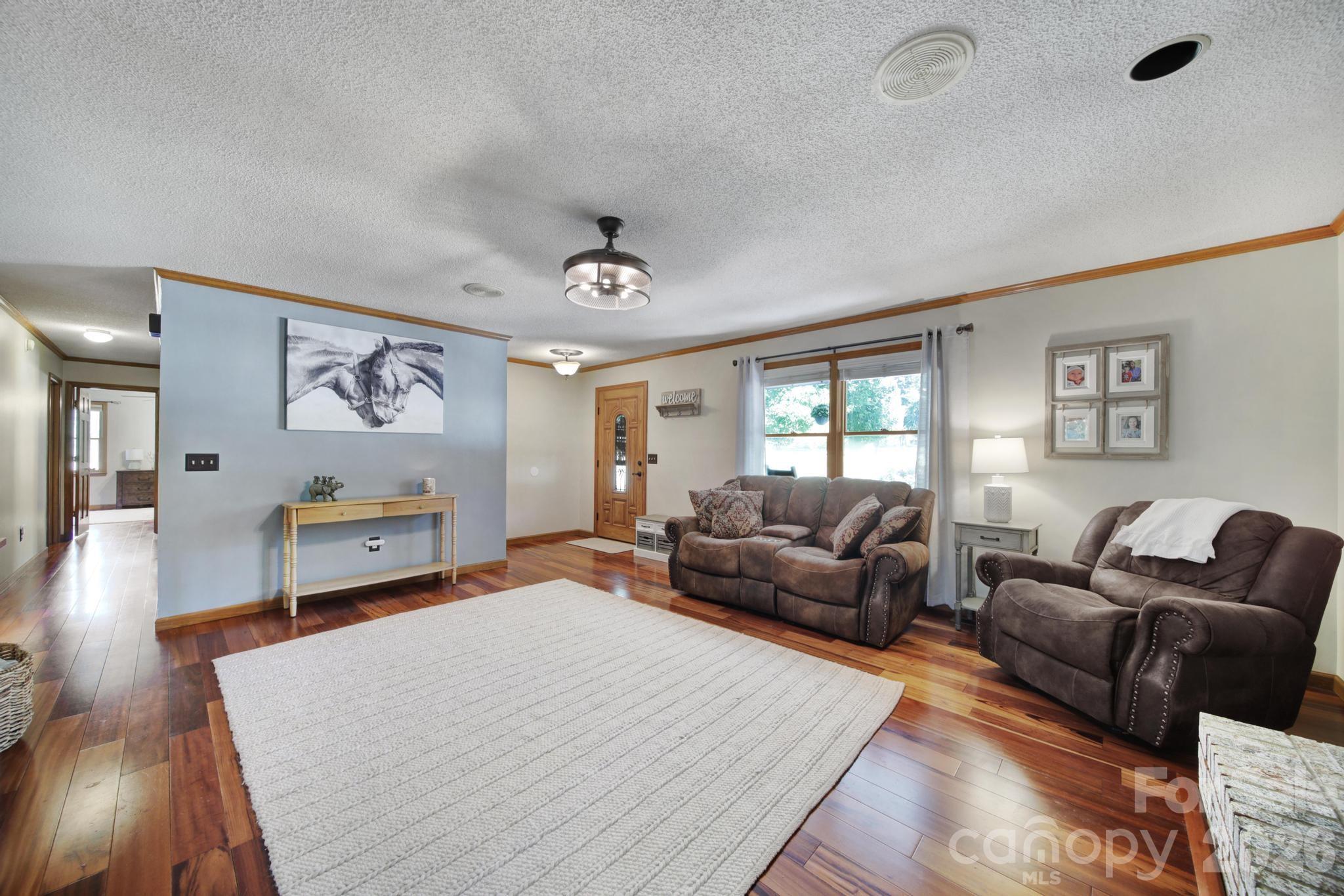 Single Family Residence at 2412 Nancy Lane, Harrisburg, photo 6 of 38