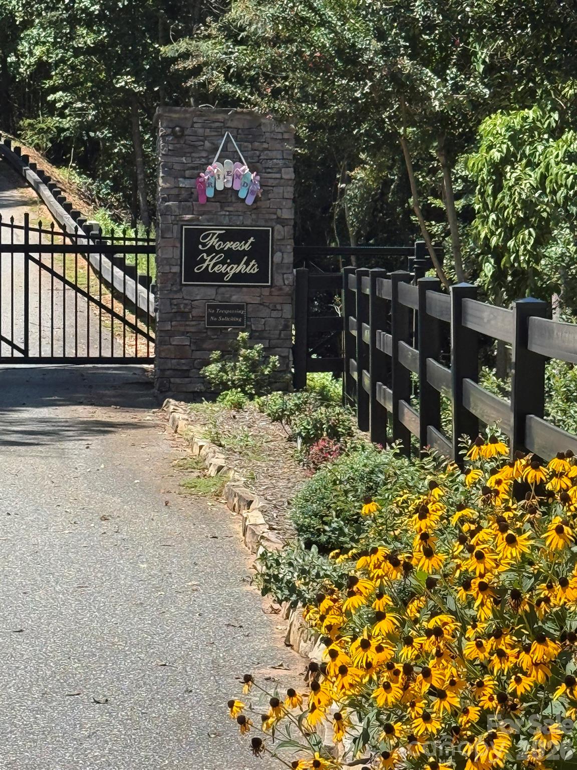 V/L Heartwood Drive