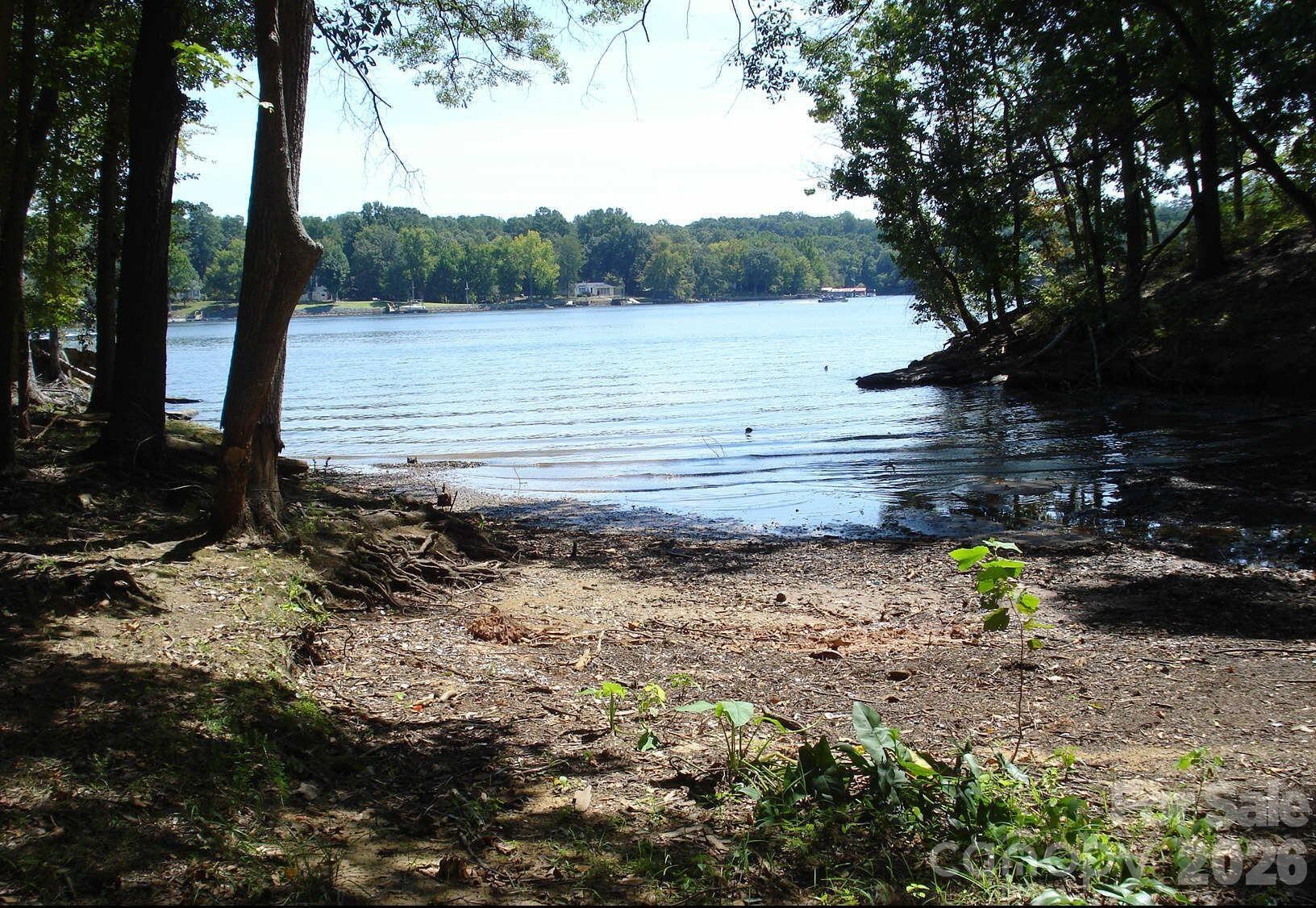 3201 Lake Pointe Drive