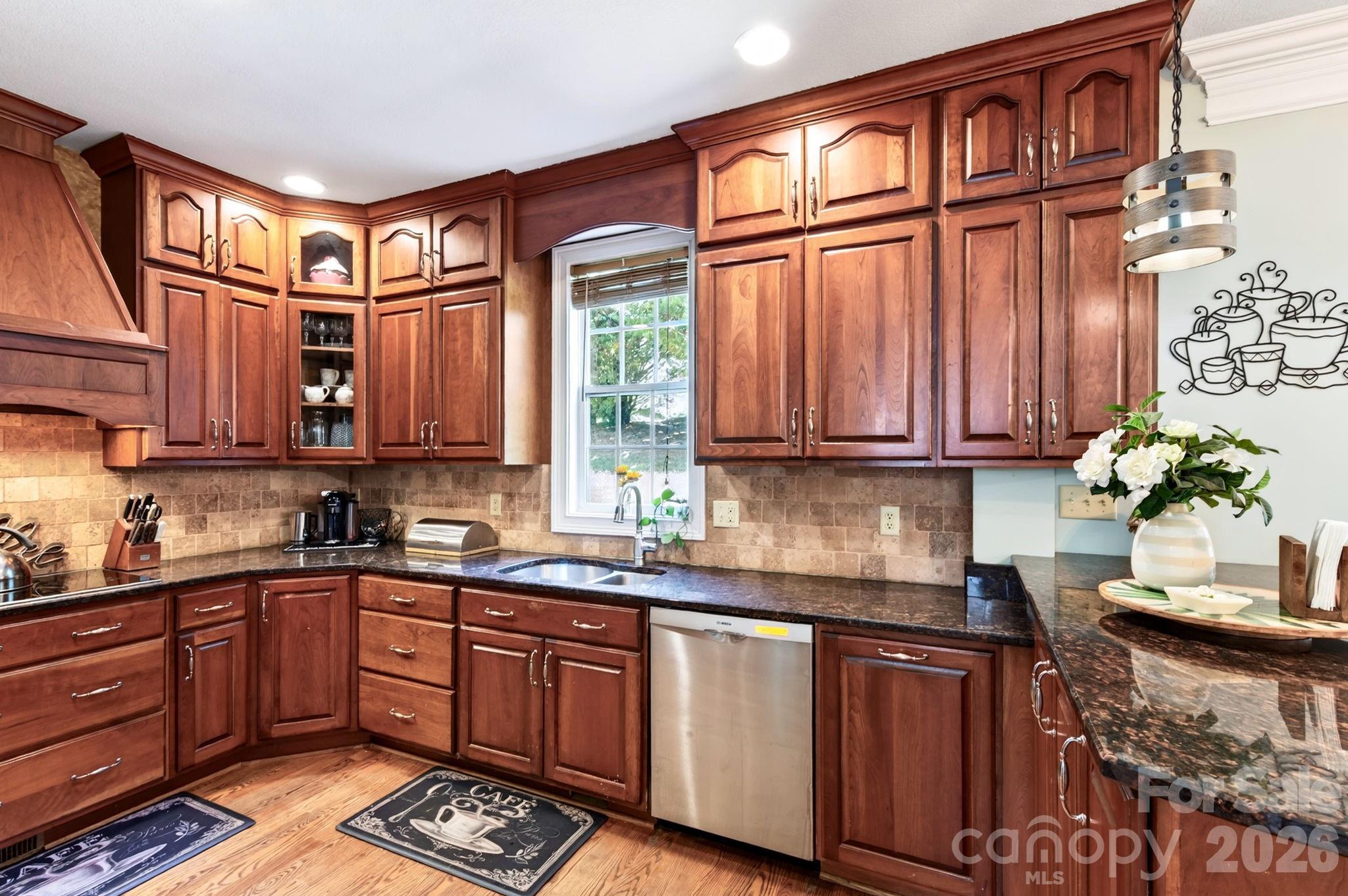Rich Cabinetry to the Ceiling - 73 Rose Of Sharon Way, Candler