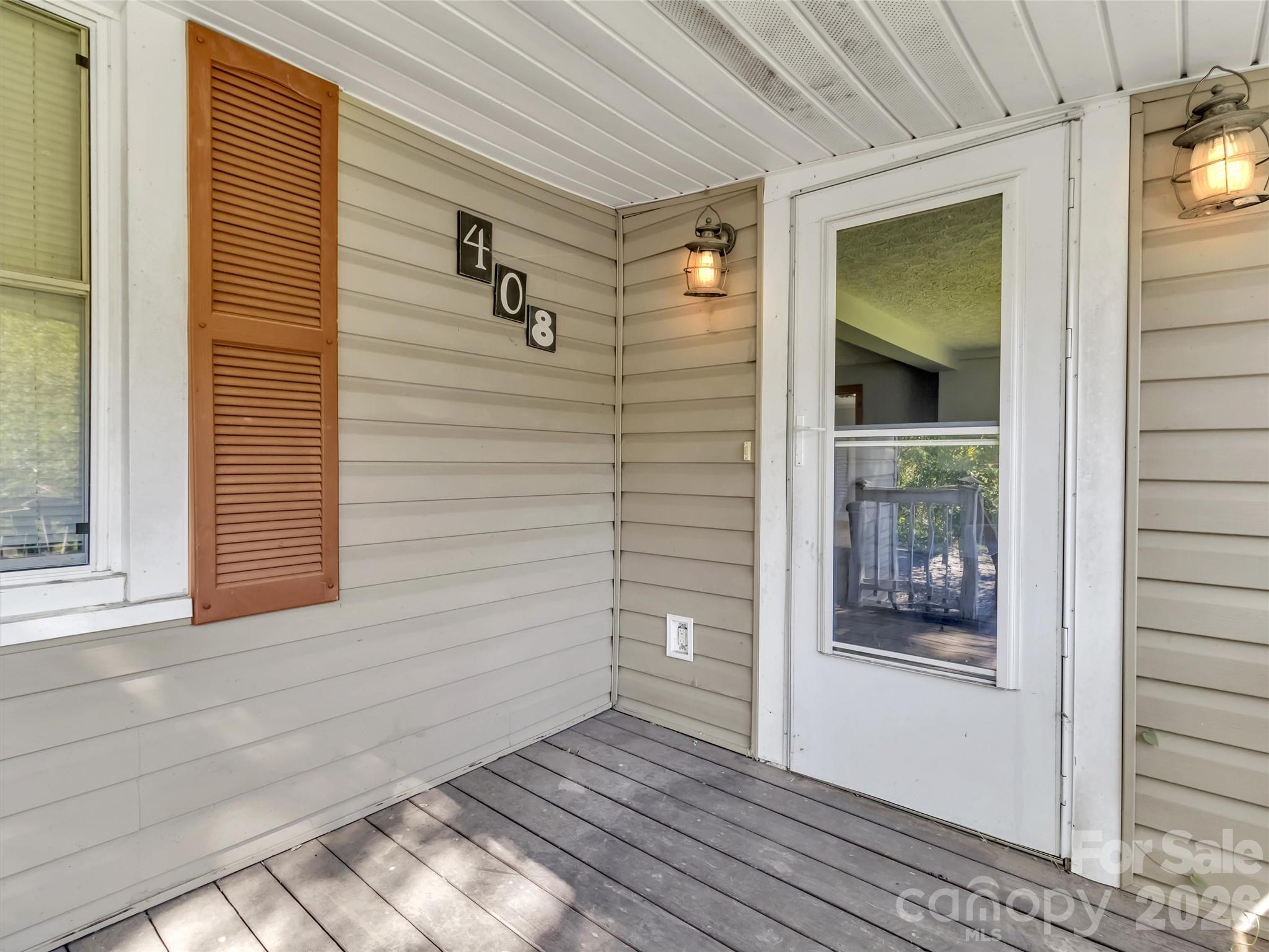 Single Family Residence at 408 Sunny Drive, Waynesville, photo 7 of 41