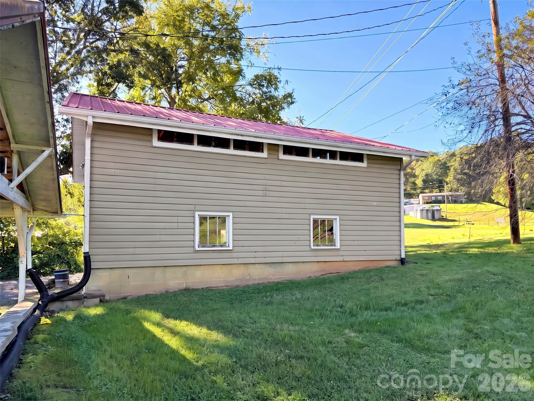 Single Family Residence at 408 Sunny Drive, Waynesville, photo 28 of 41