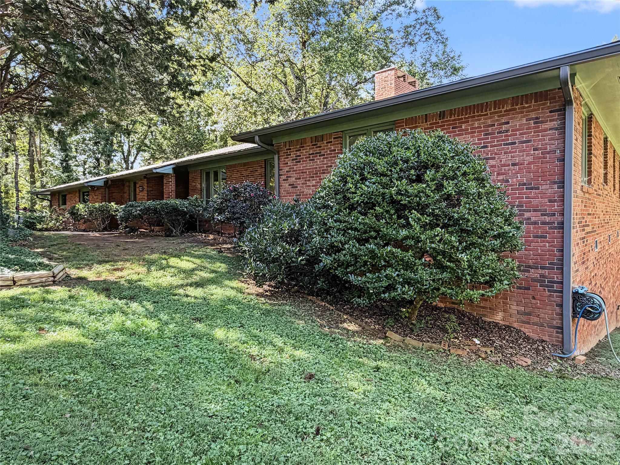 Single Family Residence at 186 Catherine Drive, Columbus, photo 34 of 41