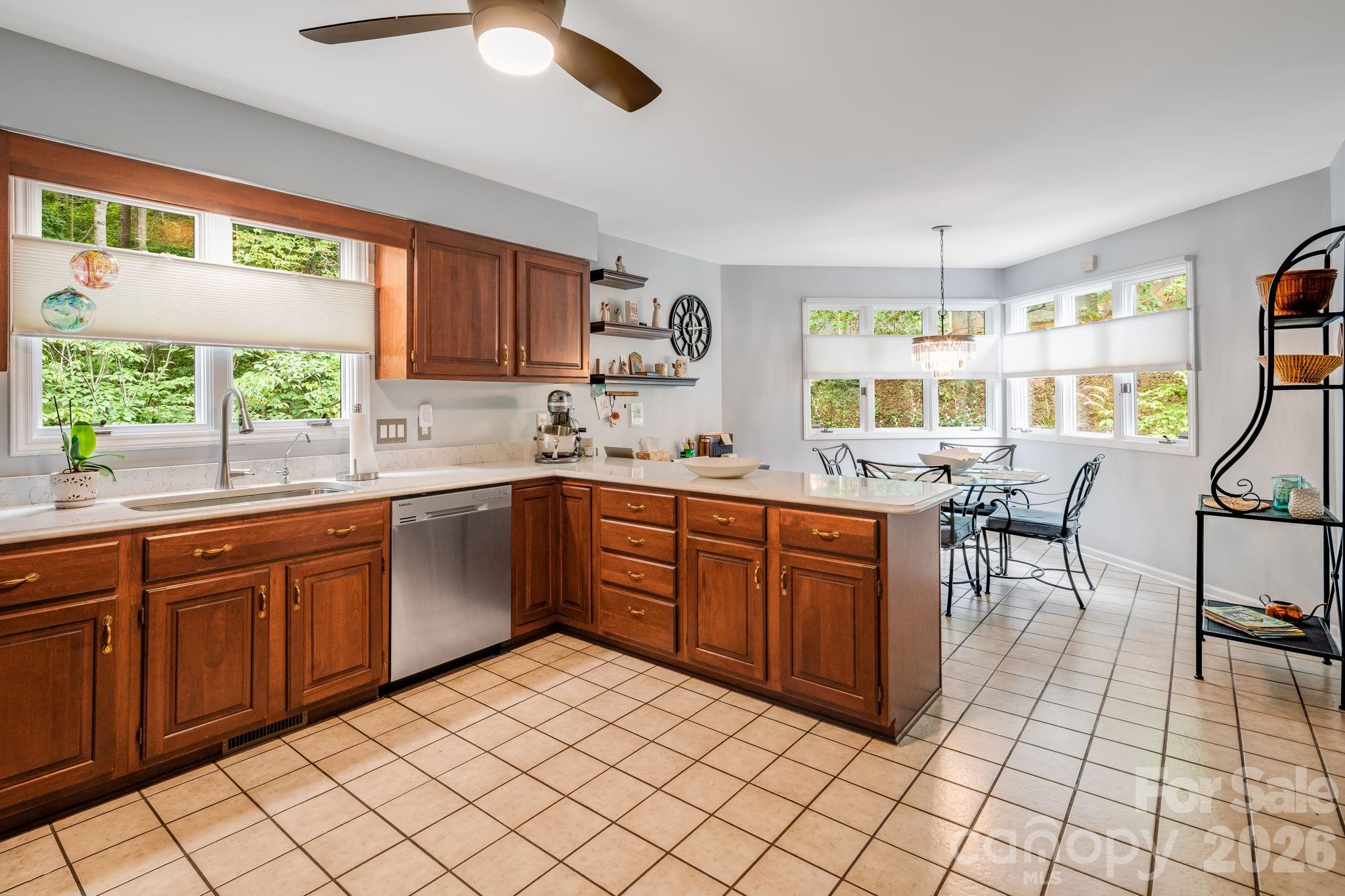 Condominium at 1702 Timber Trail, Asheville, photo 15 of 44