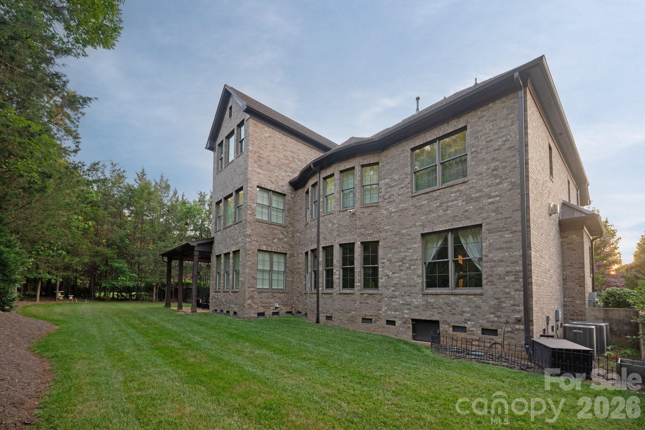 Level and private - 227 Glenmoor Drive, Waxhaw