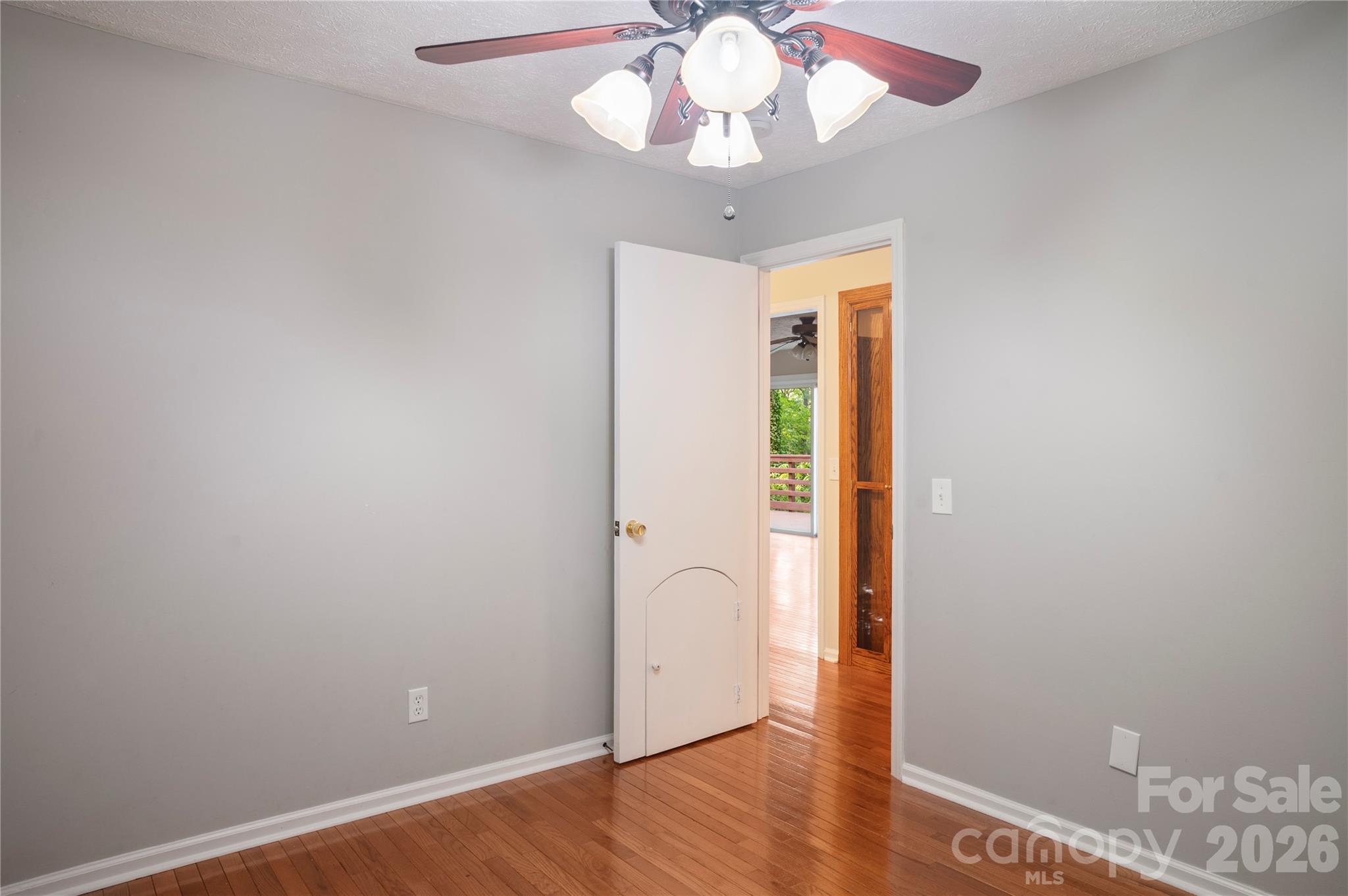 Single Family Residence at 8 Galax Lane, Hendersonville, photo 25 of 48