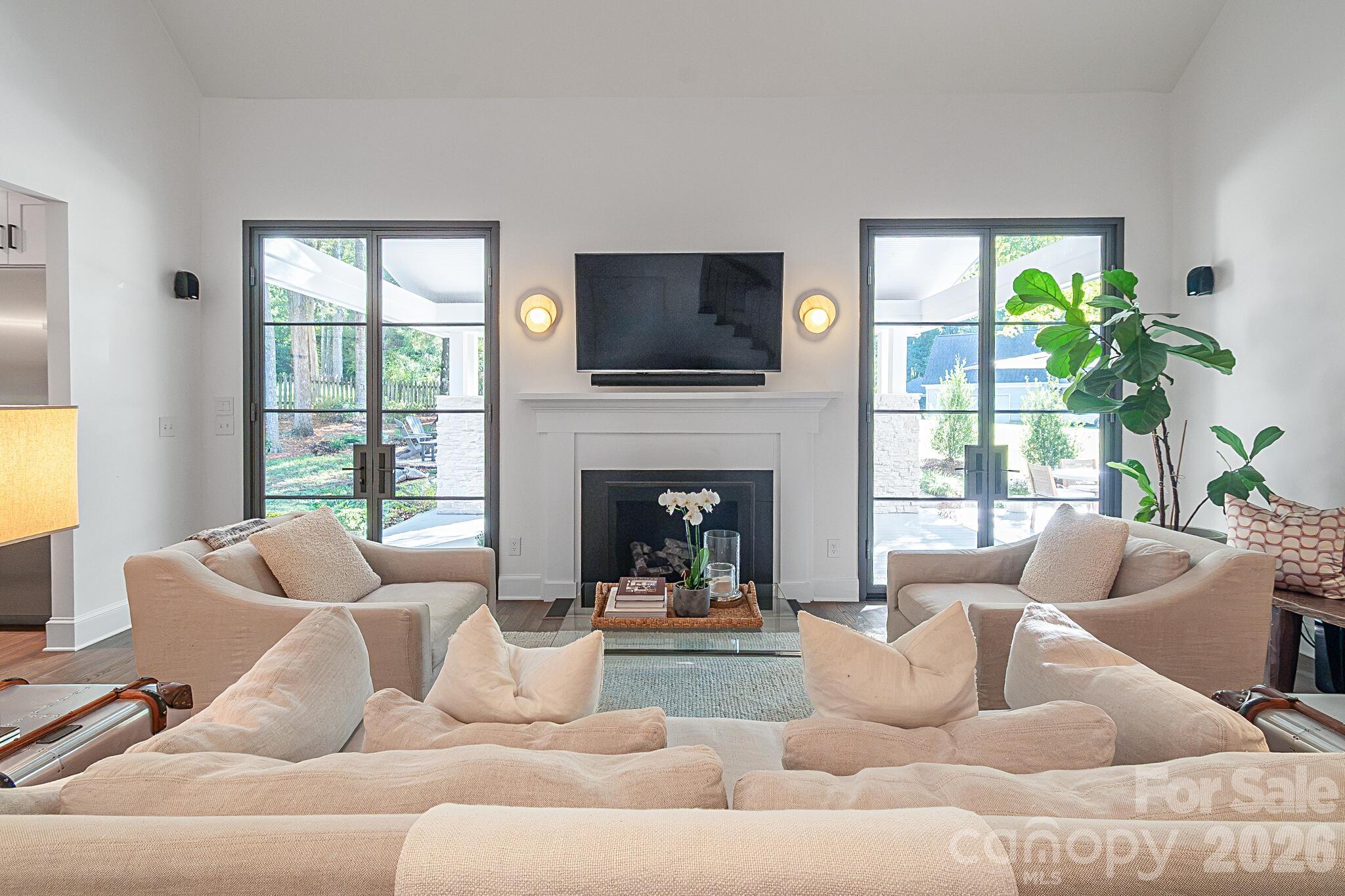 Single Family Residence at 211 Pat Stough Lane, Davidson, photo 11 of 36