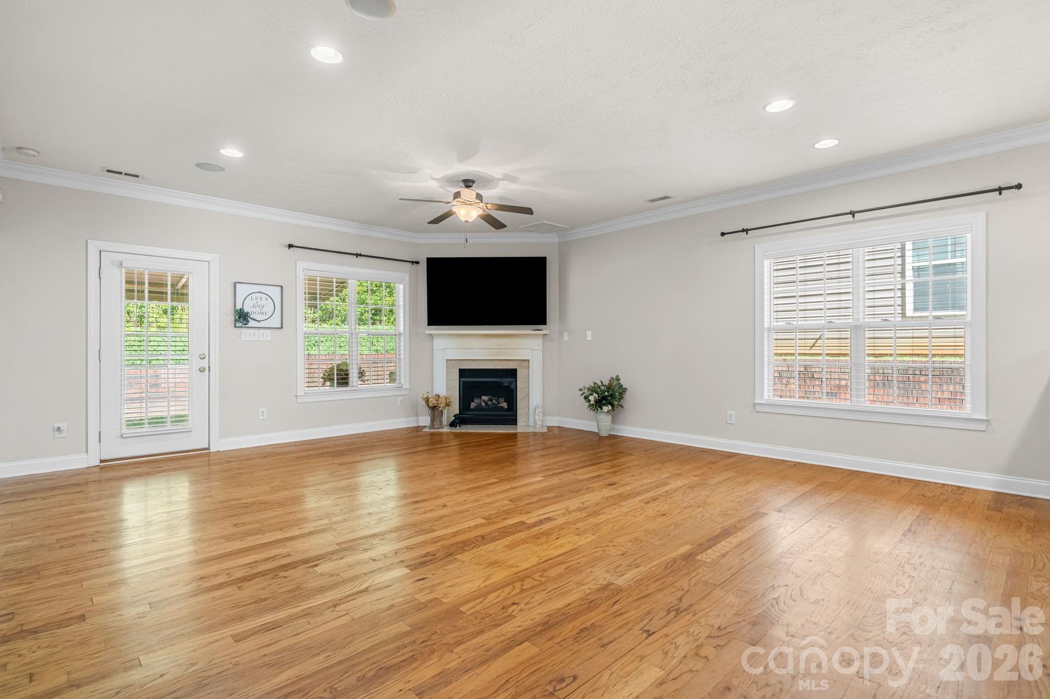 Townhouse at 4746 Braxton Gate Lane, Hickory, photo 9 of 48