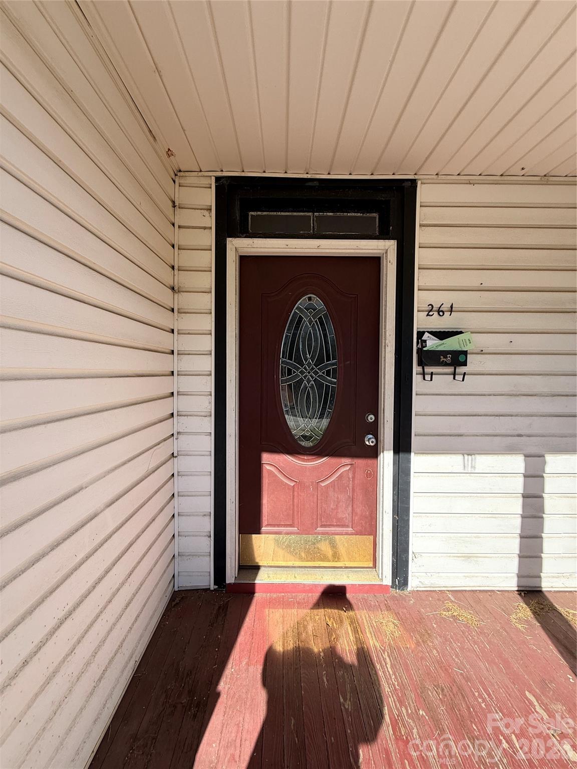 Single Family Residence at 261 W Iredell Avenue, Mooresville, photo 6 of 34