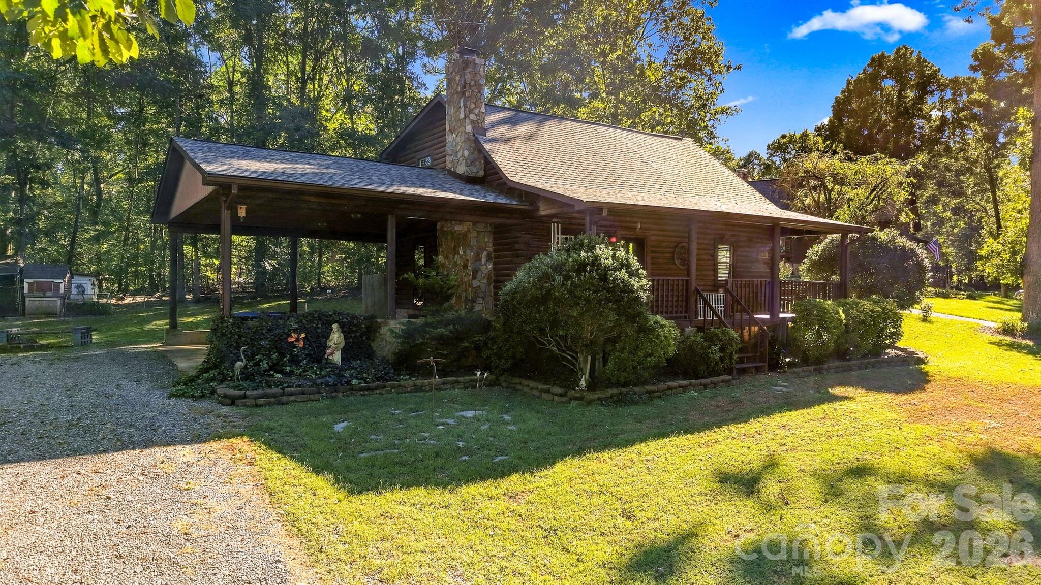 Single Family Residence at 306 Chickasaw Trail, Maiden, photo 3 of 45