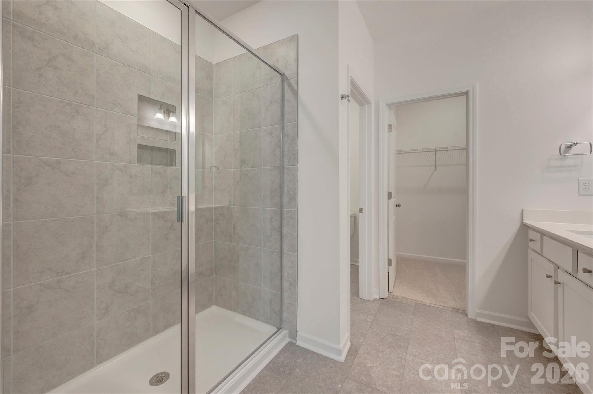 Owner's suite - 1554 Kate Cecil Way, York