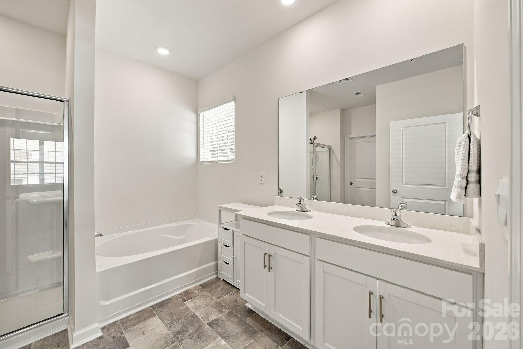 Single Family Residence at 107 Meadow View Drive, Statesville, photo 25 of 34