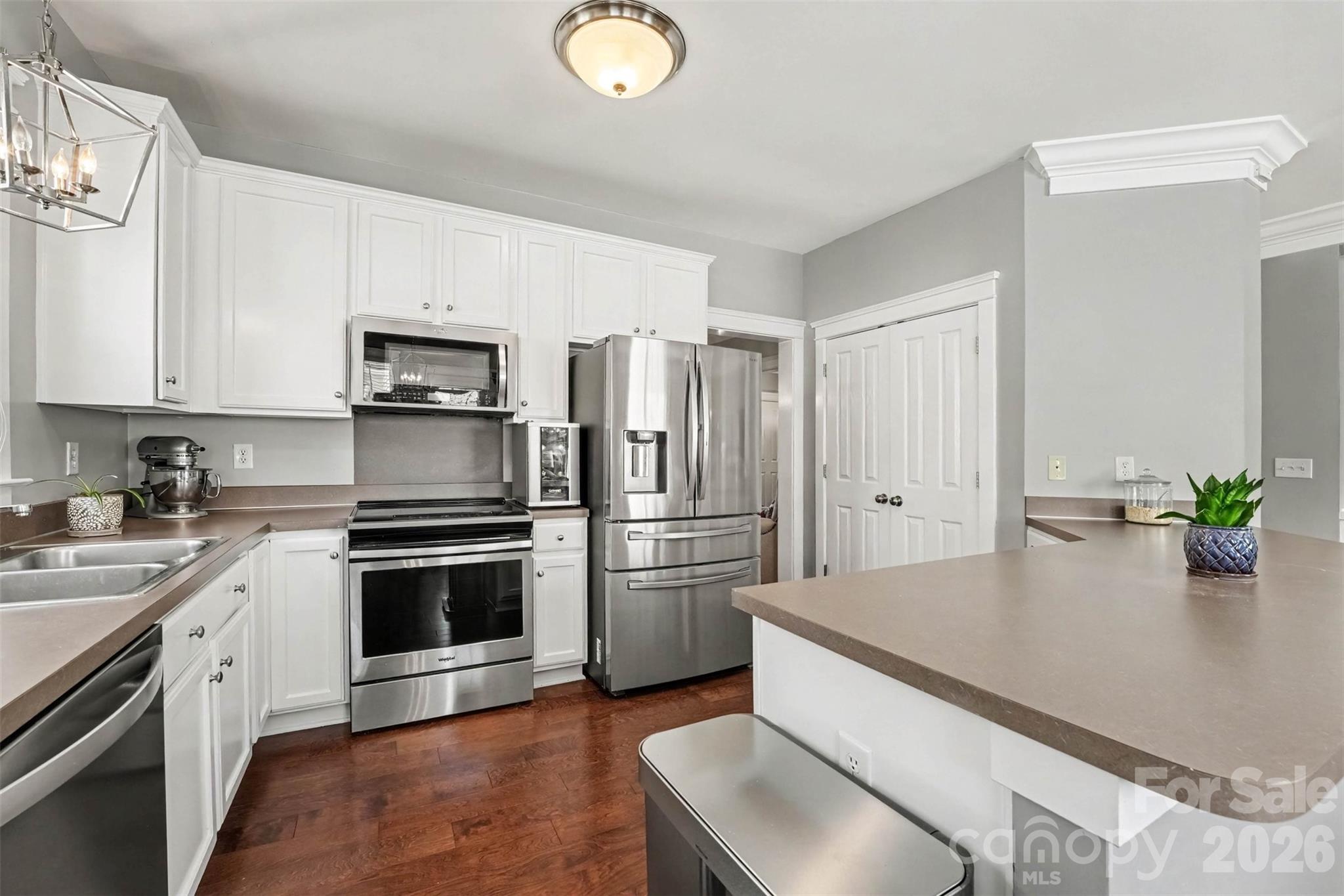 Single Family Residence at 16526 Spruell Street, Huntersville, photo 5 of 19