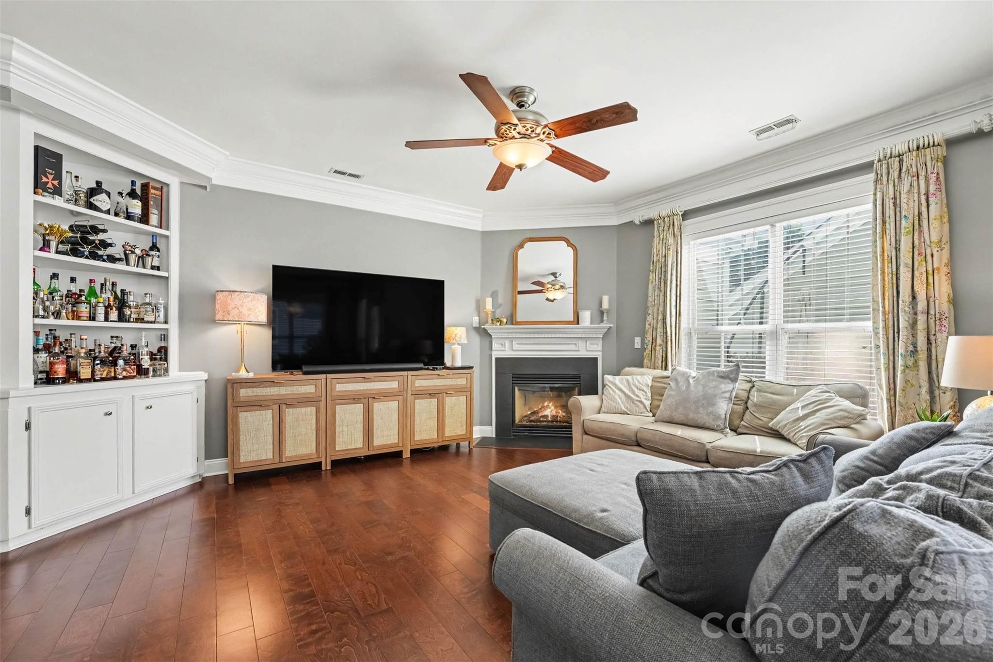 Single Family Residence at 16526 Spruell Street, Huntersville, photo 6 of 19