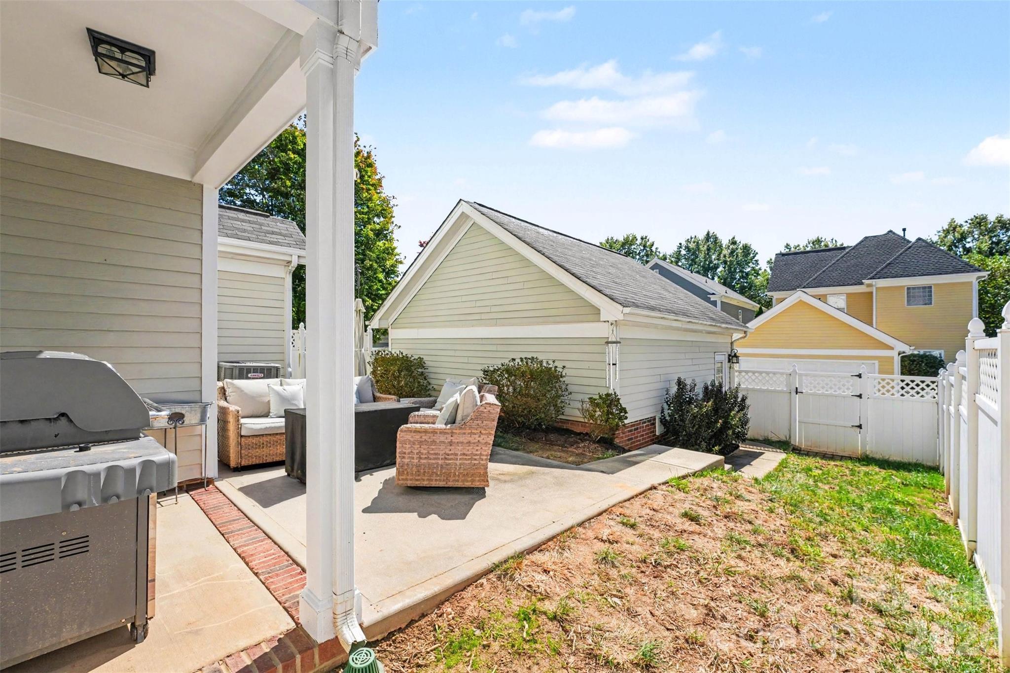 Single Family Residence at 16526 Spruell Street, Huntersville, photo 17 of 19