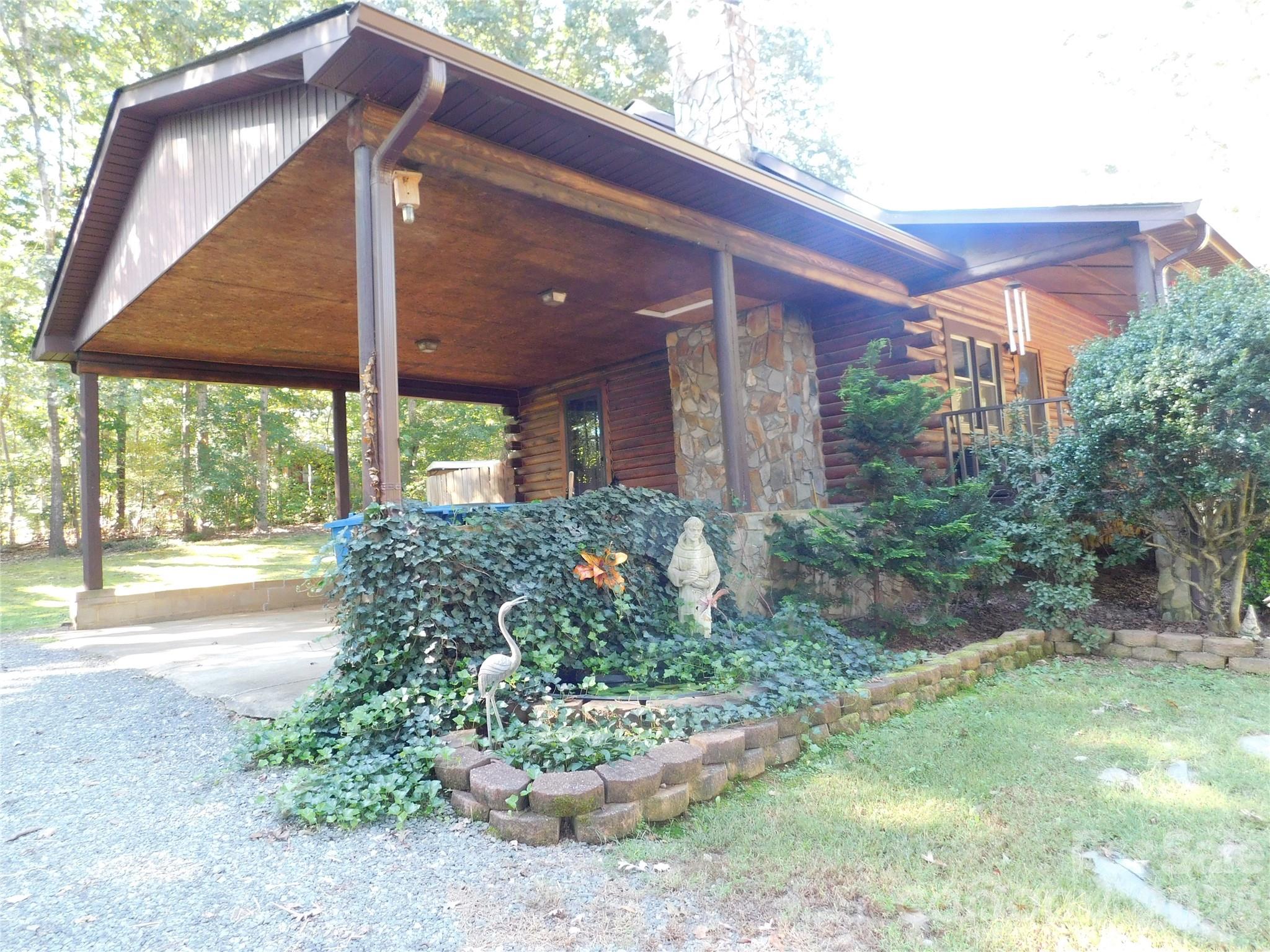 Single Family Residence at 306 Chickasaw Trail, Maiden, photo 33 of 45