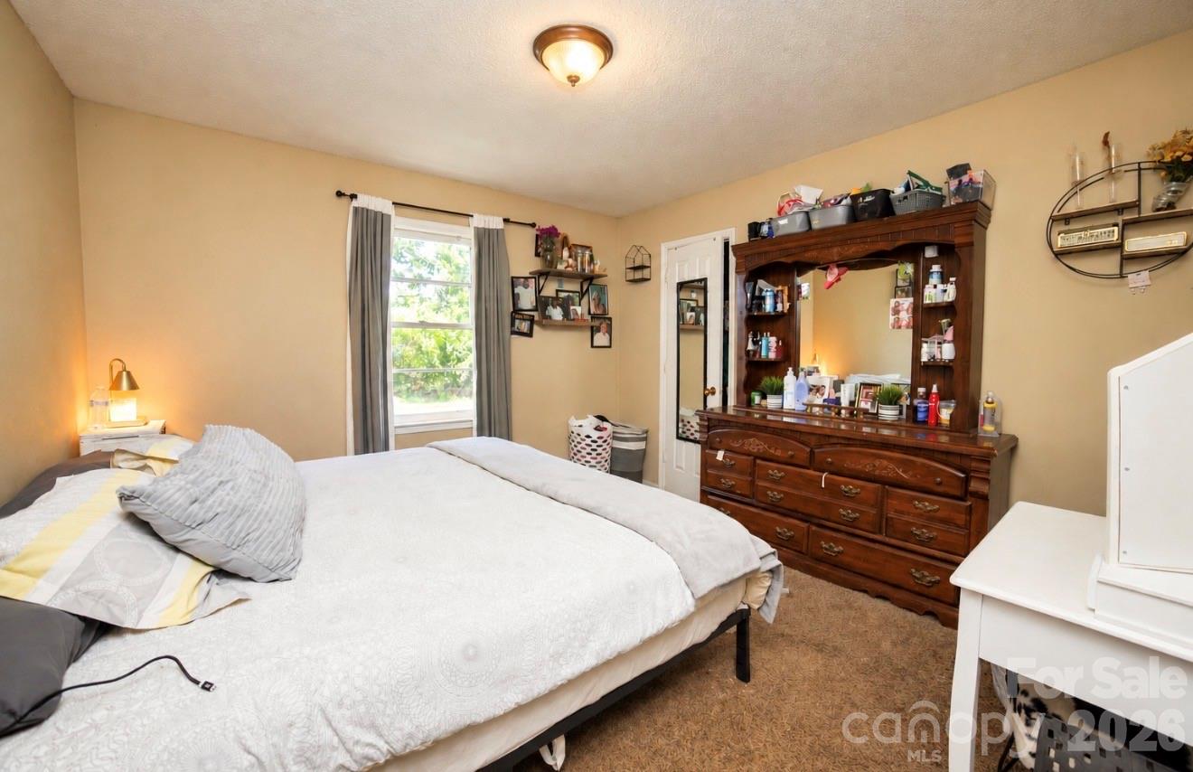 Single Family Residence at 712 Edgehill Drive, Monroe, photo 13 of 14