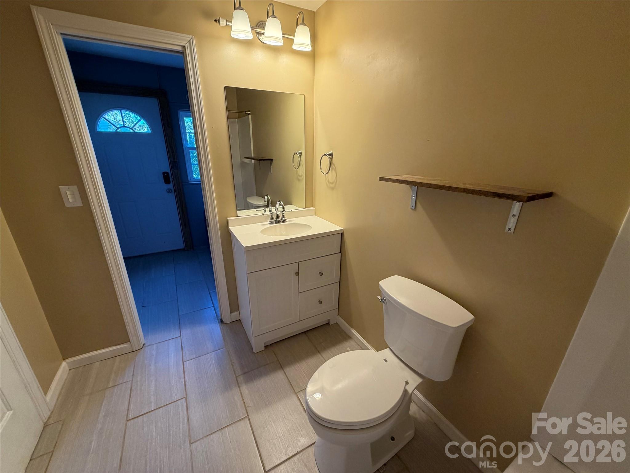 Full Bath - 405 Jug Wilson Street, Morganton