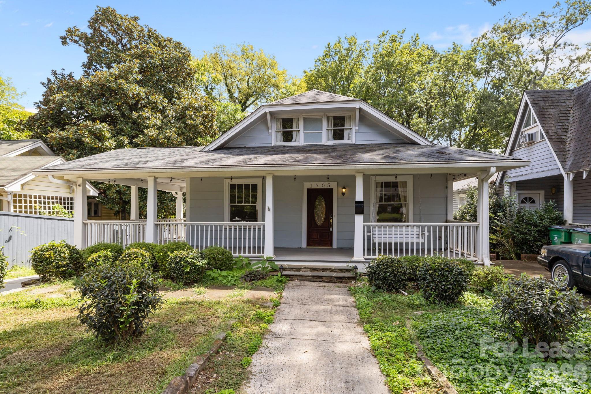 1705 Fountain View