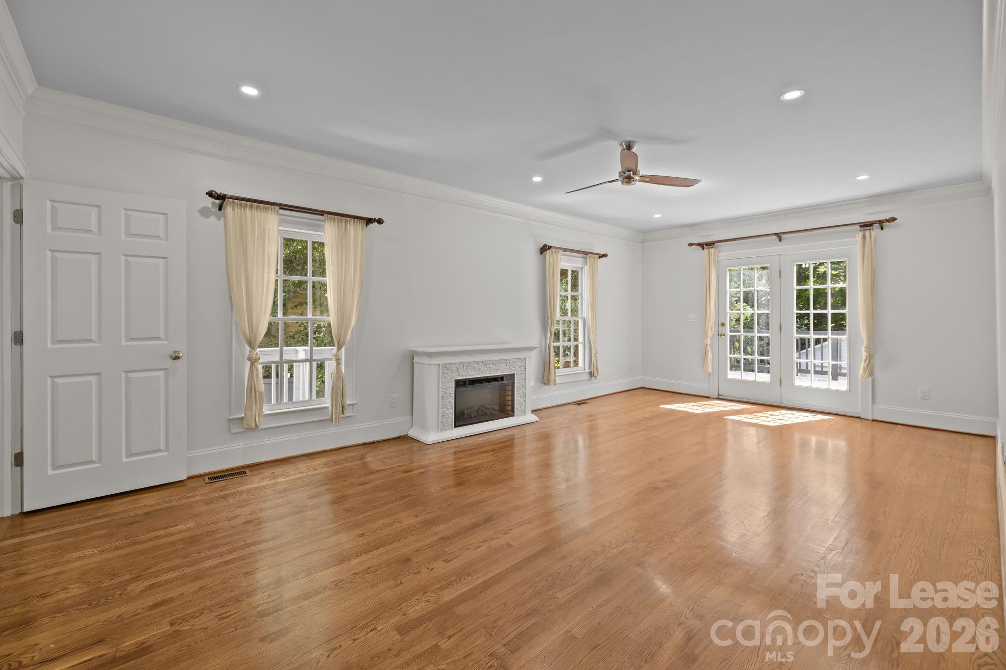 Single Family Residence at 1705 Fountain View, Charlotte, photo 17 of 48