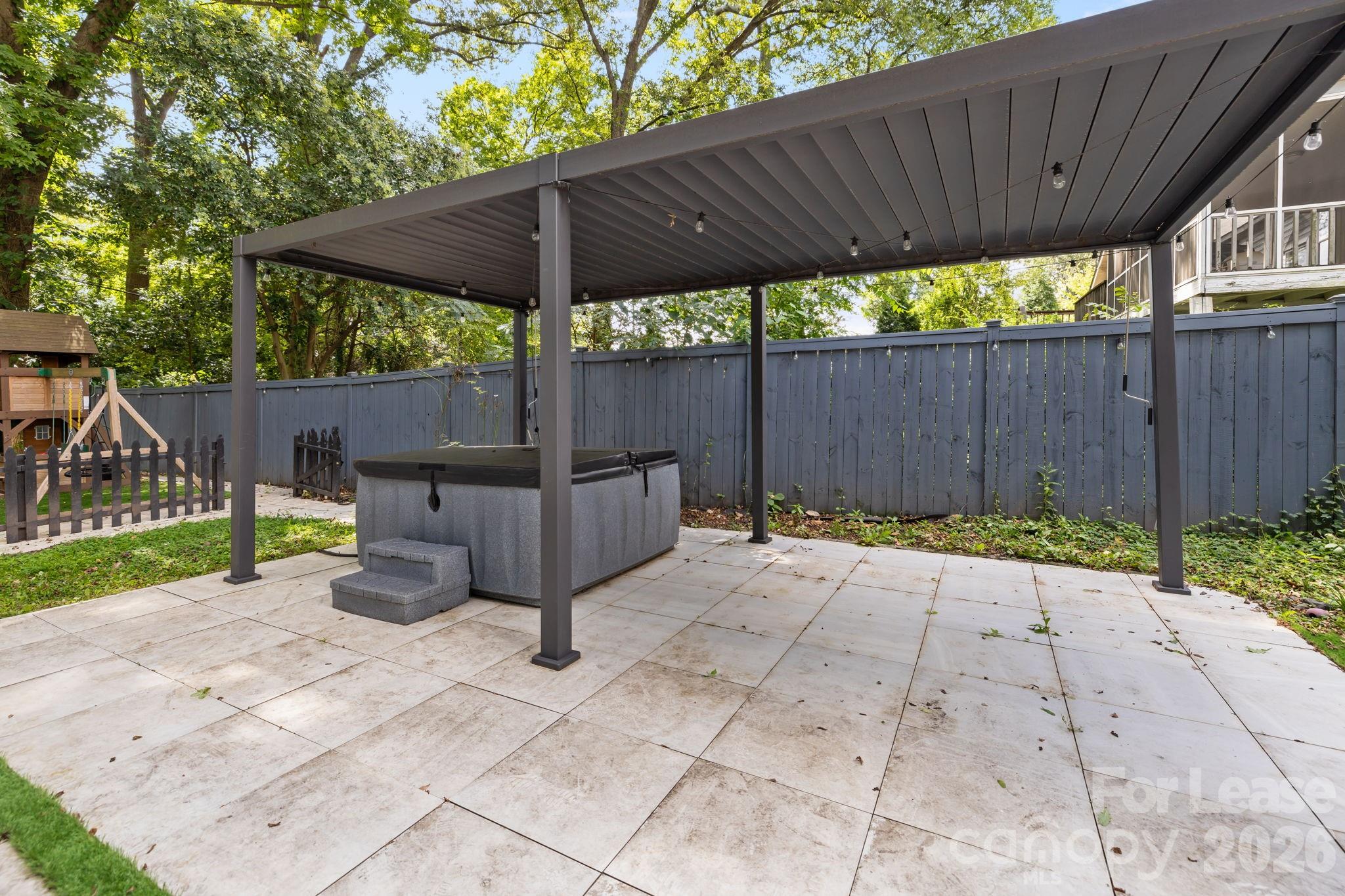 Single Family Residence at 1705 Fountain View, Charlotte, photo 34 of 48