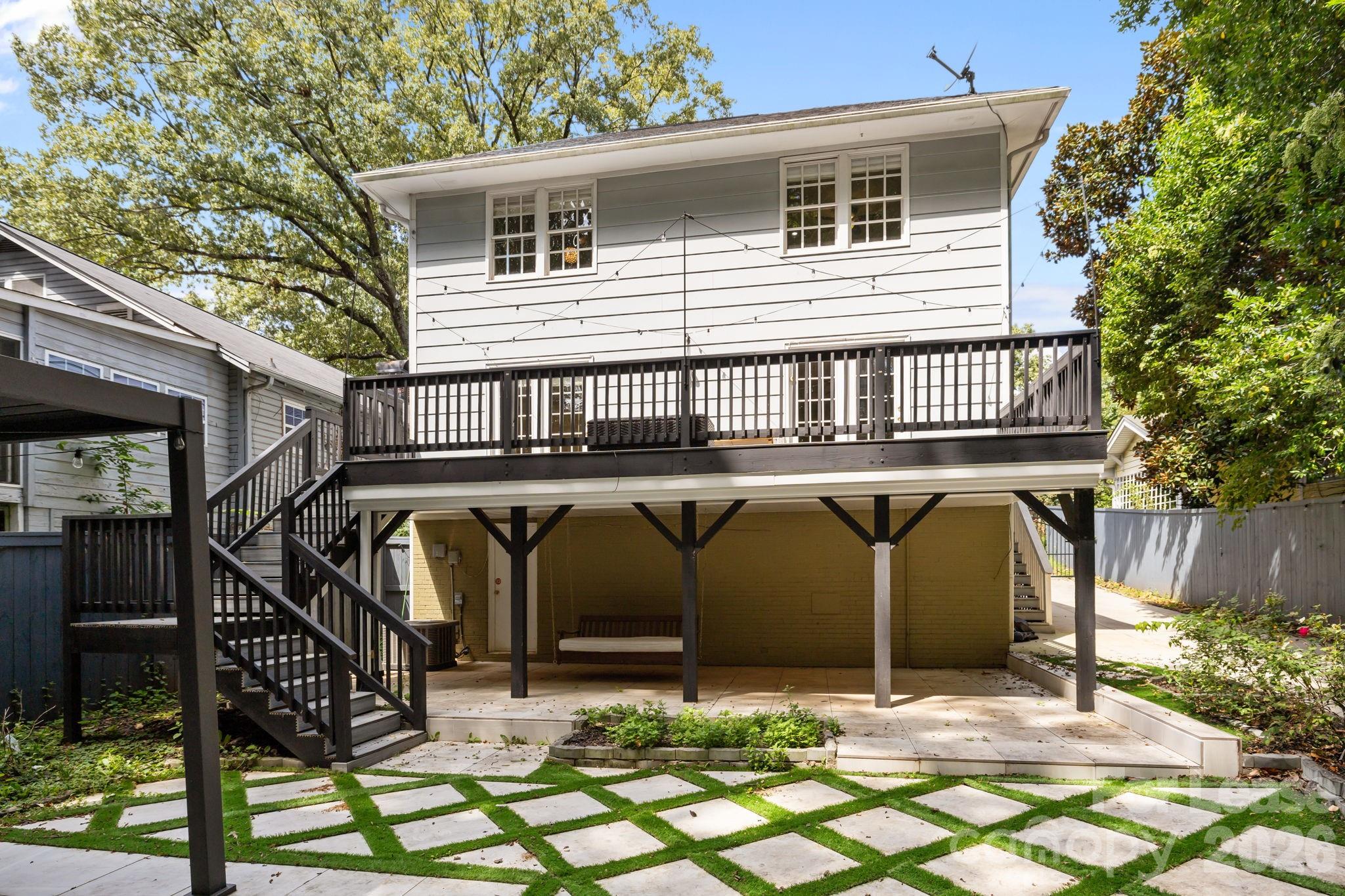 Single Family Residence at 1705 Fountain View, Charlotte, photo 40 of 48