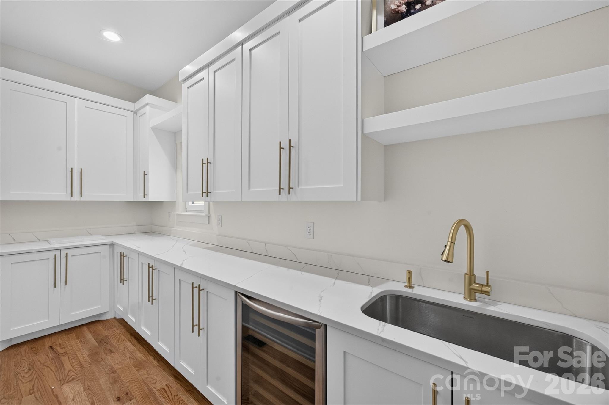 Single Family Residence at 937 Fern Hill Road, Mooresville, photo 5 of 45