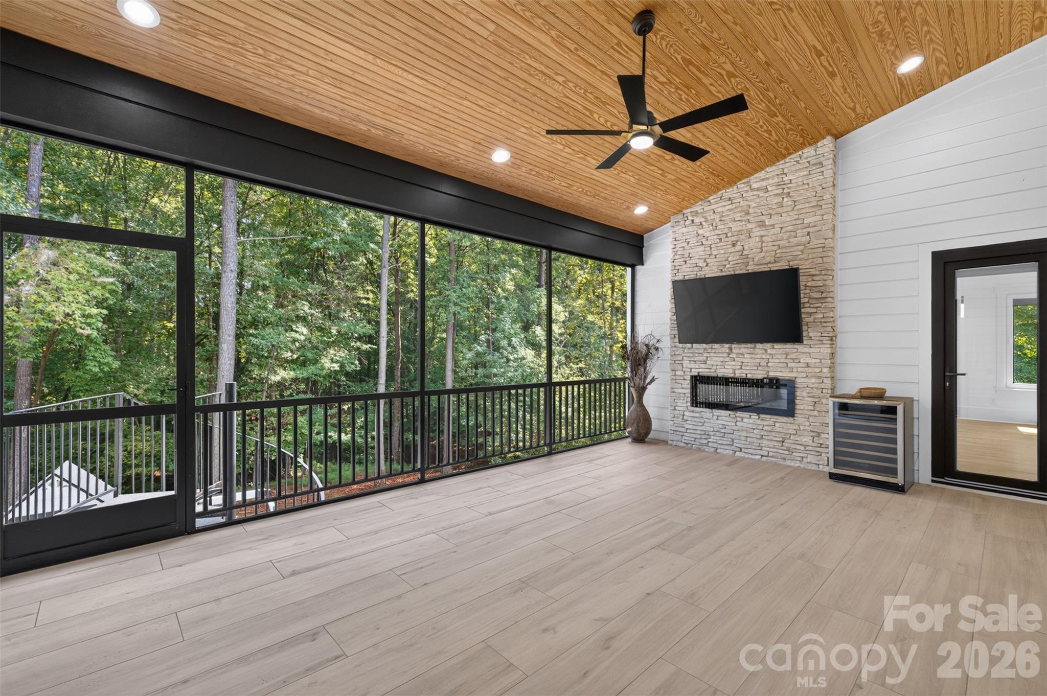Single Family Residence at 937 Fern Hill Road, Mooresville, photo 22 of 45