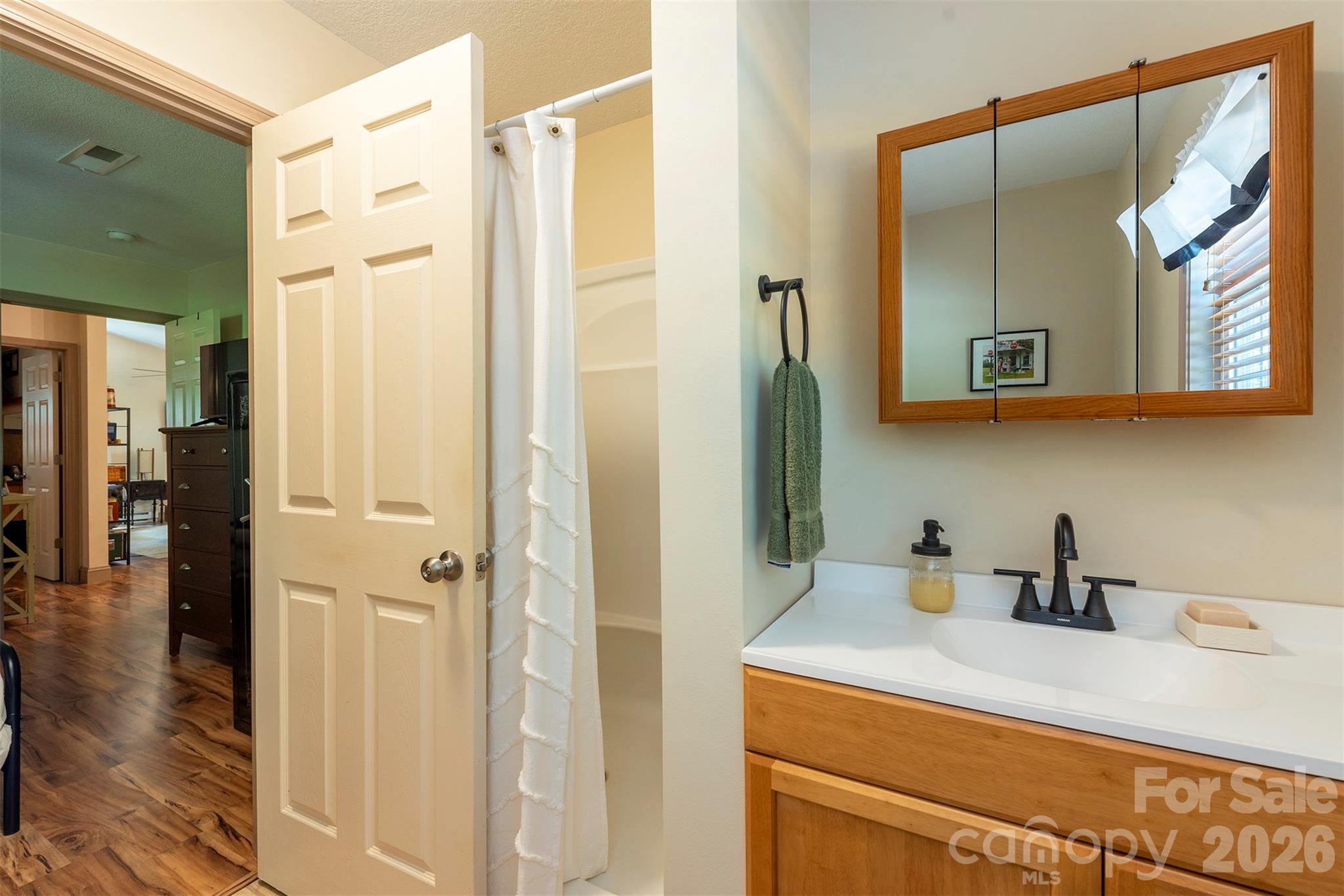 Full Bathroom shower easy access - 4895 Hudlow Road, Union Mills