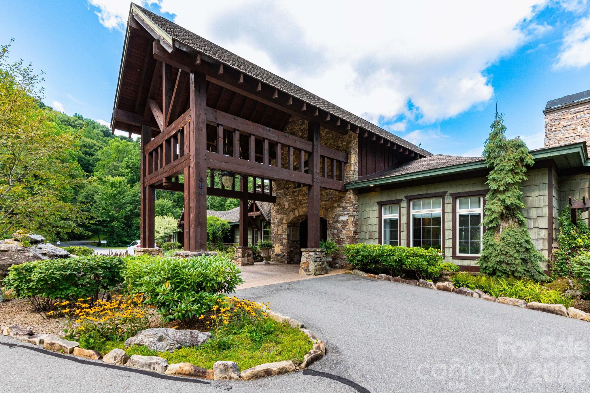 Front of clubhouse. - 30 Finlaystone Trace, Waynesville