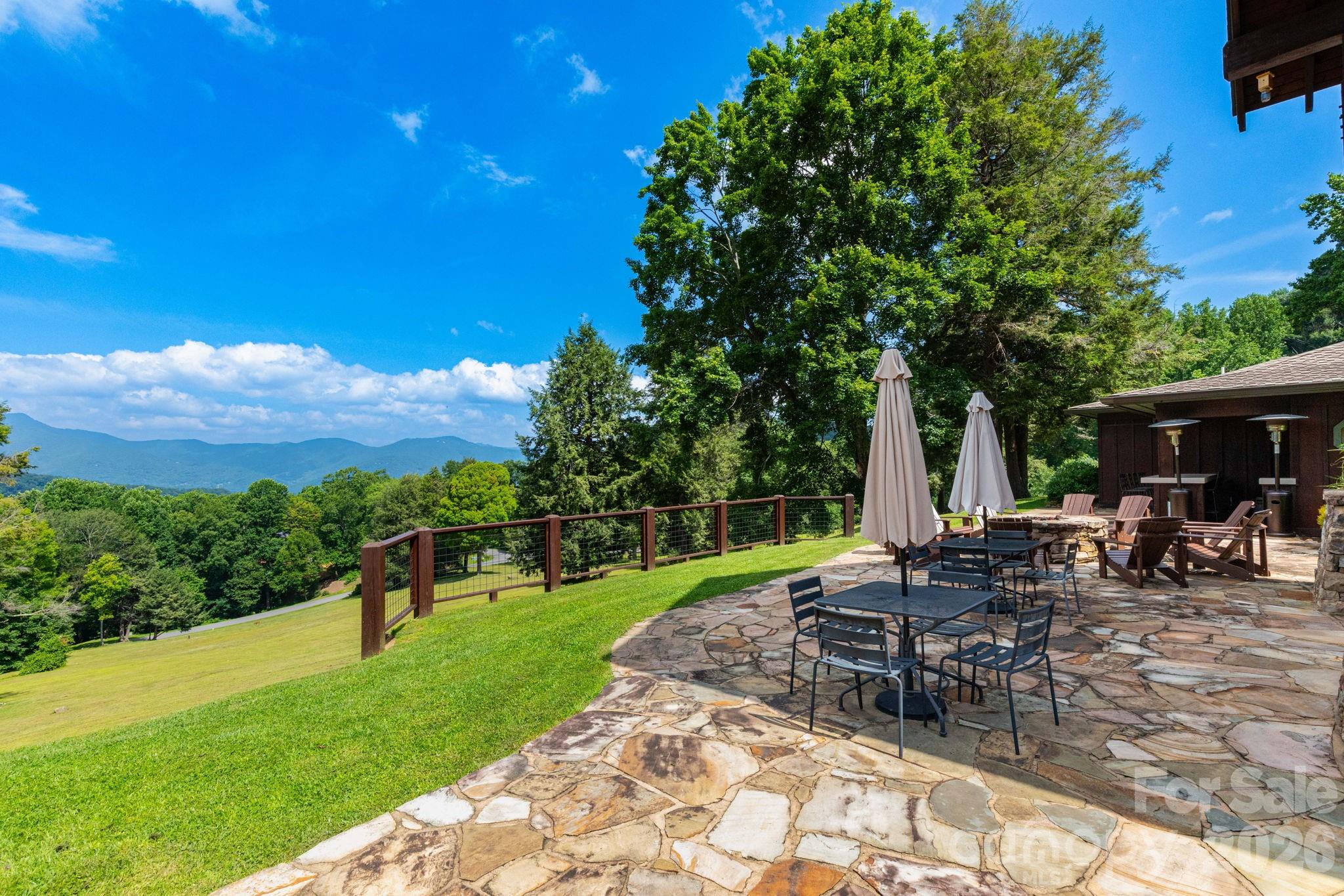 Mountain views while dining outside. - 30 Finlaystone Trace, Waynesville