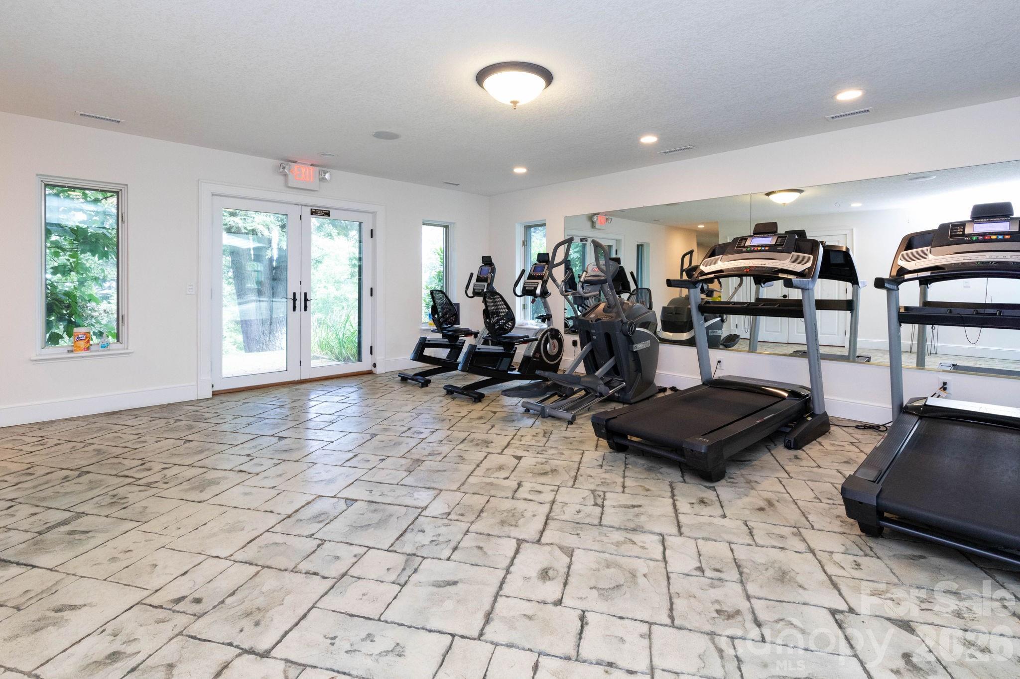 Gym. - 30 Finlaystone Trace, Waynesville
