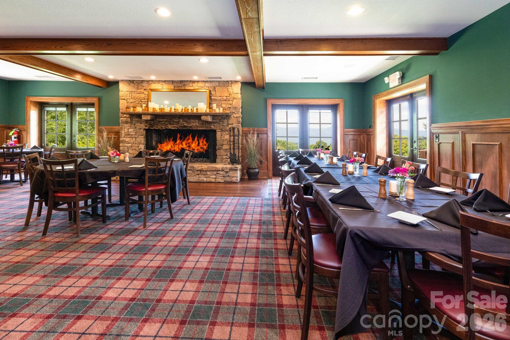 Restaurant. - 25 Finlaystone Trace, Waynesville