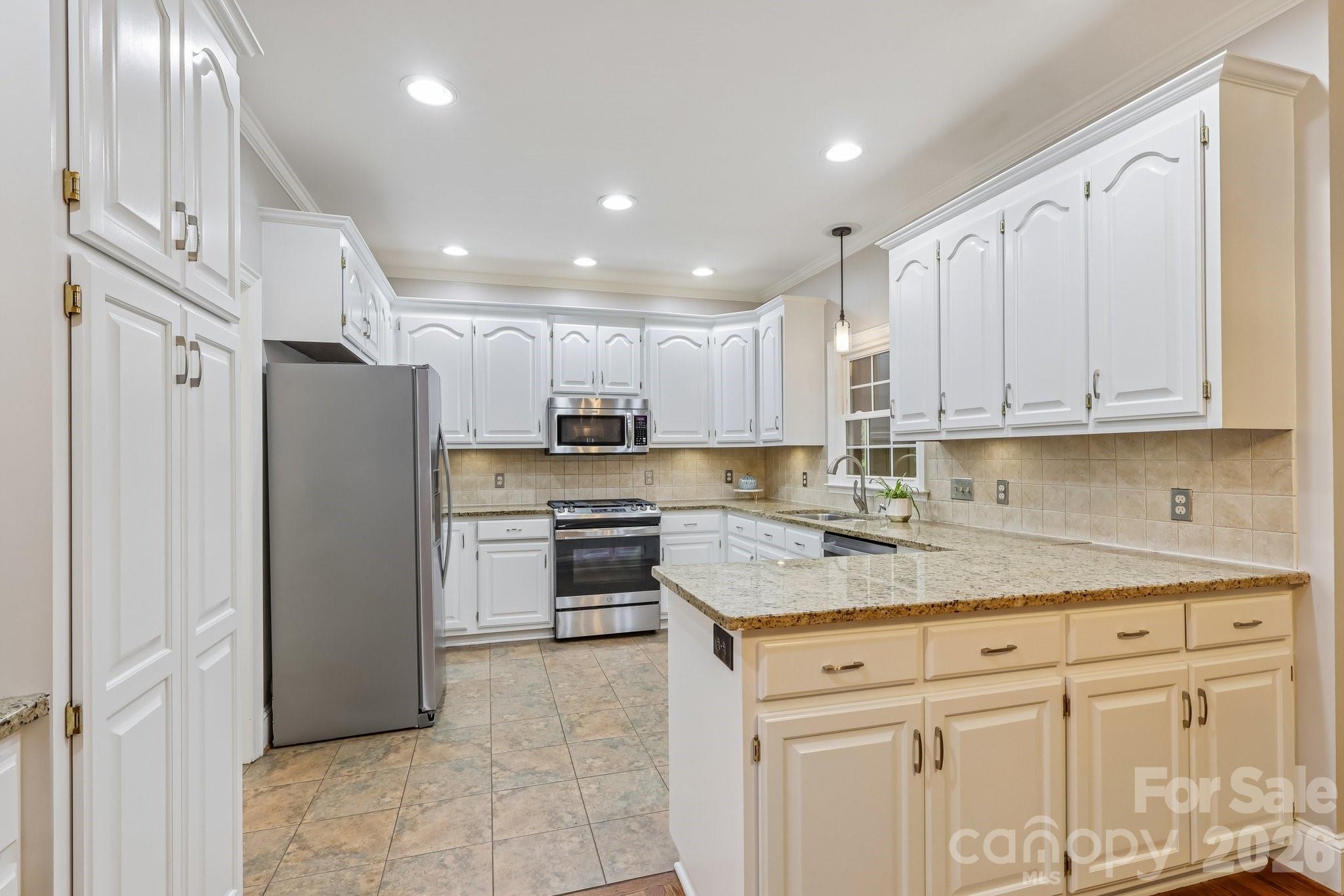 Single Family Residence at 5385 Stone Brook Court, Davidson, photo 11 of 41