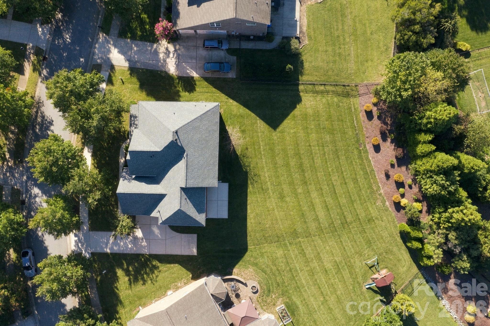 Single Family Residence at 146 Northbridge Drive, Mooresville, photo 7 of 48