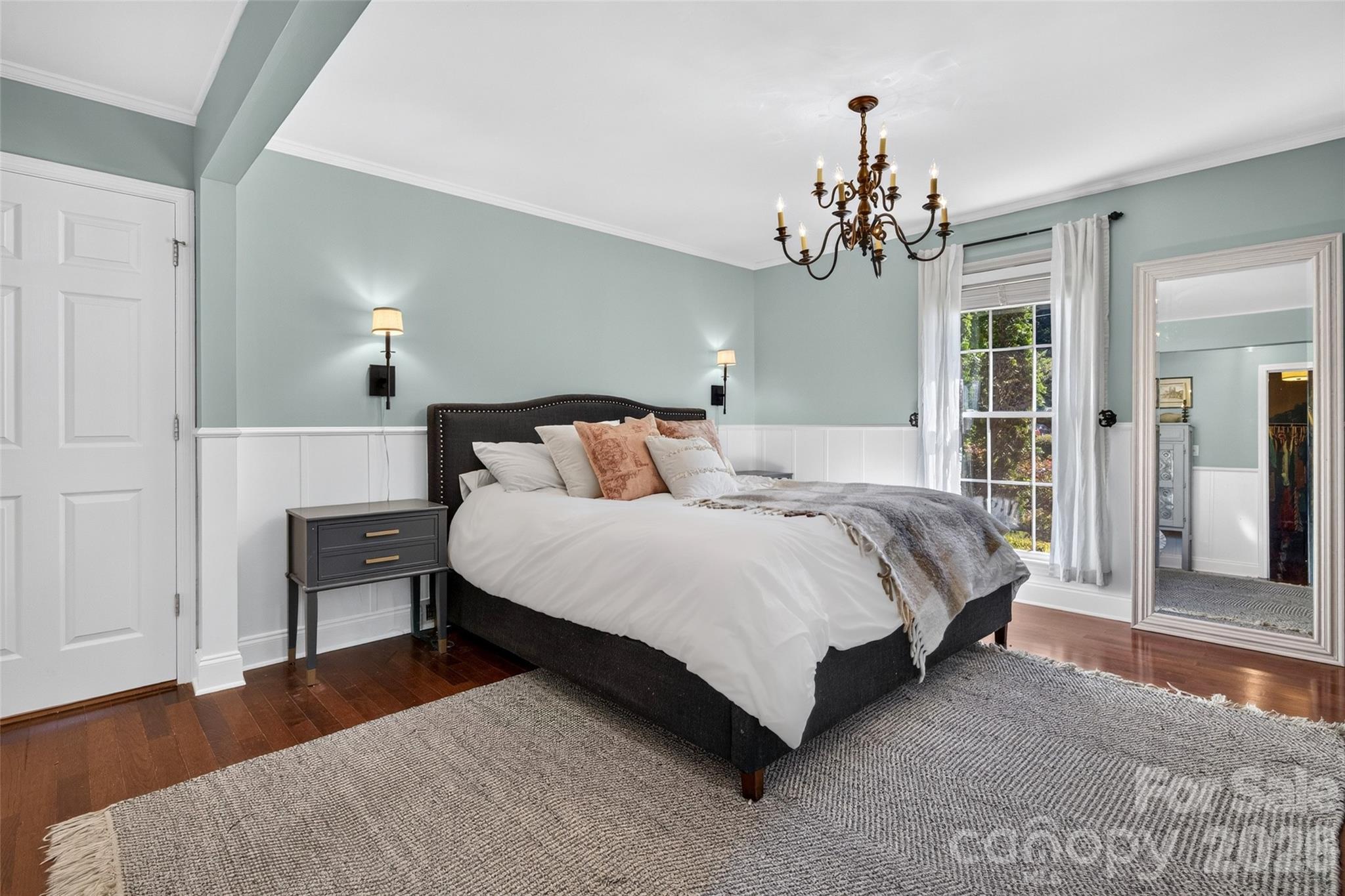 Primary bedroom on main - 19916 Floral Lane, Cornelius