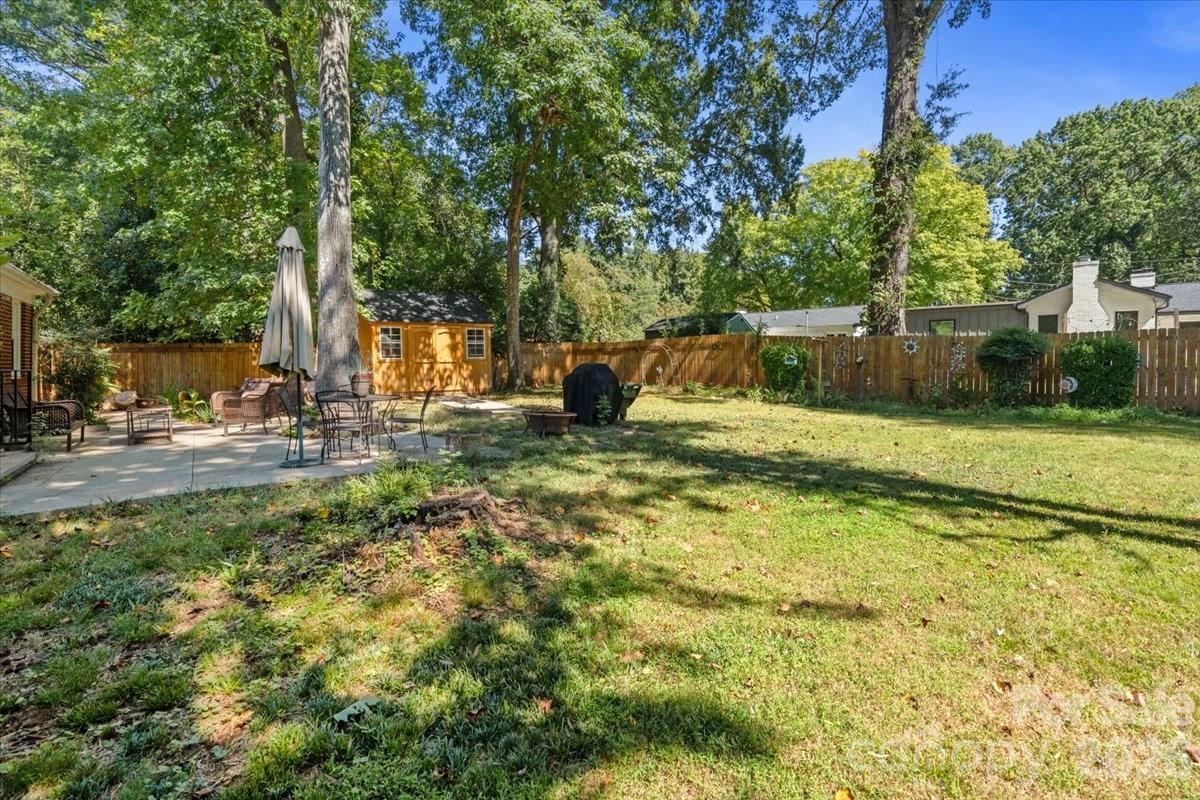 Single Family Residence at 1720 Flynwood Drive, Charlotte, photo 23 of 34