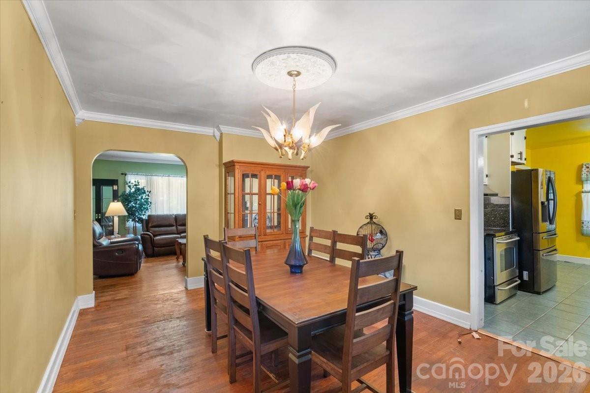 Single Family Residence at 1720 Flynwood Drive, Charlotte, photo 9 of 34