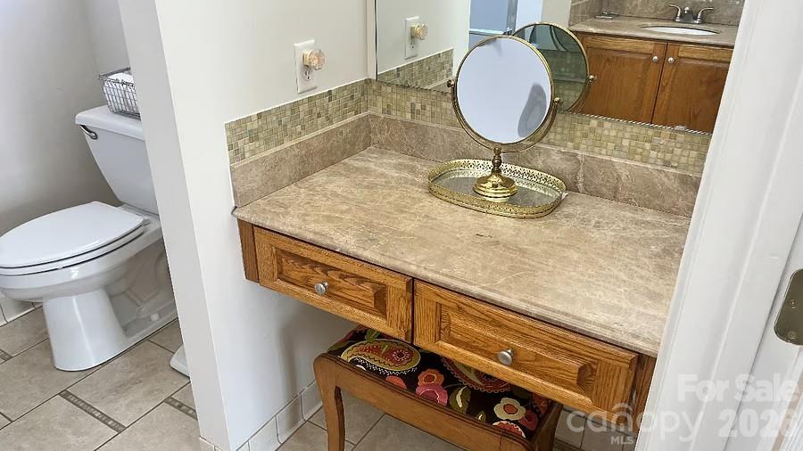 Condominium at 570 Queen Brogan Court, Gastonia, photo 32 of 35