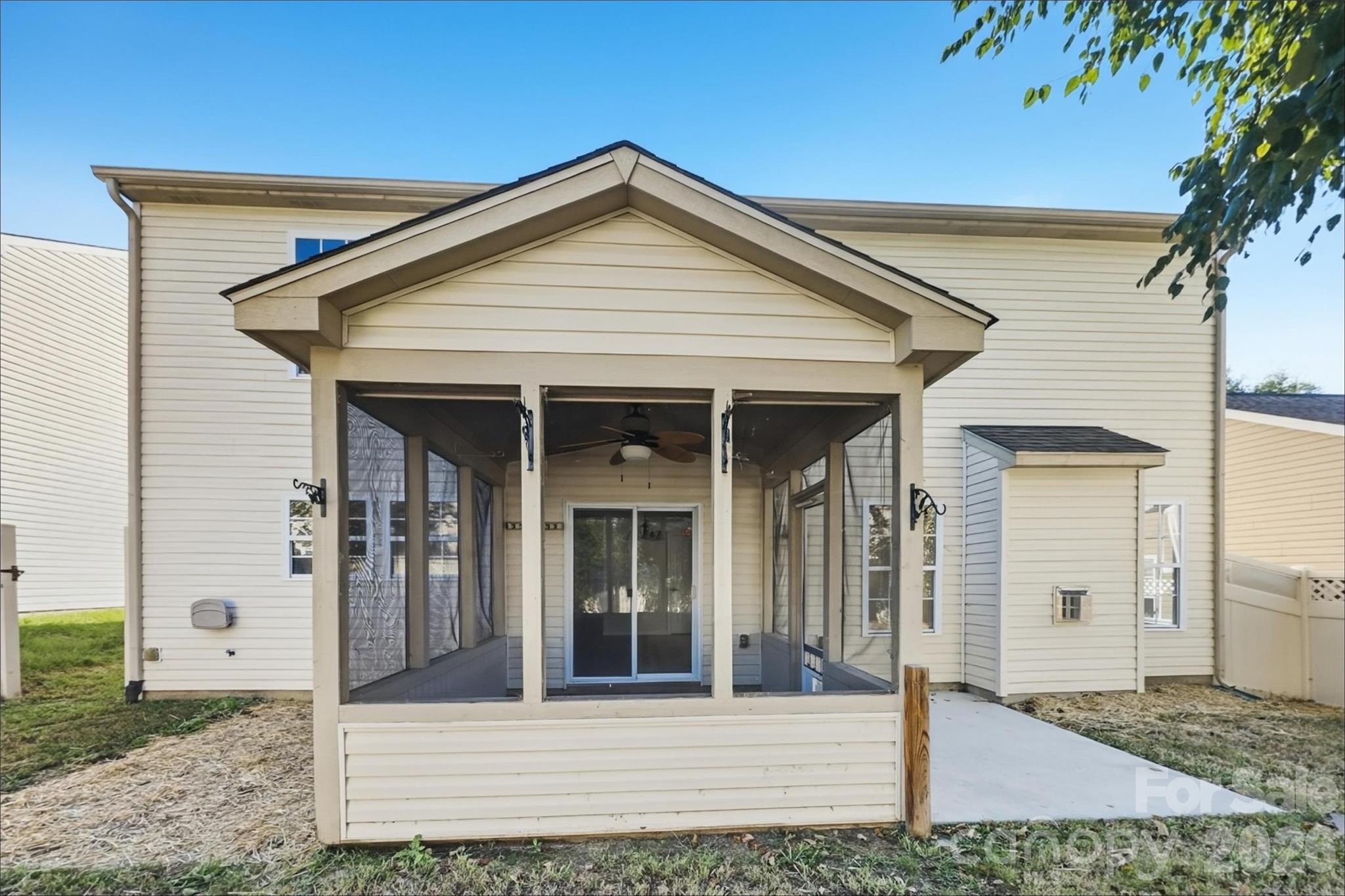 Single Family Residence at 837 Chastain Avenue, Concord, photo 16 of 17