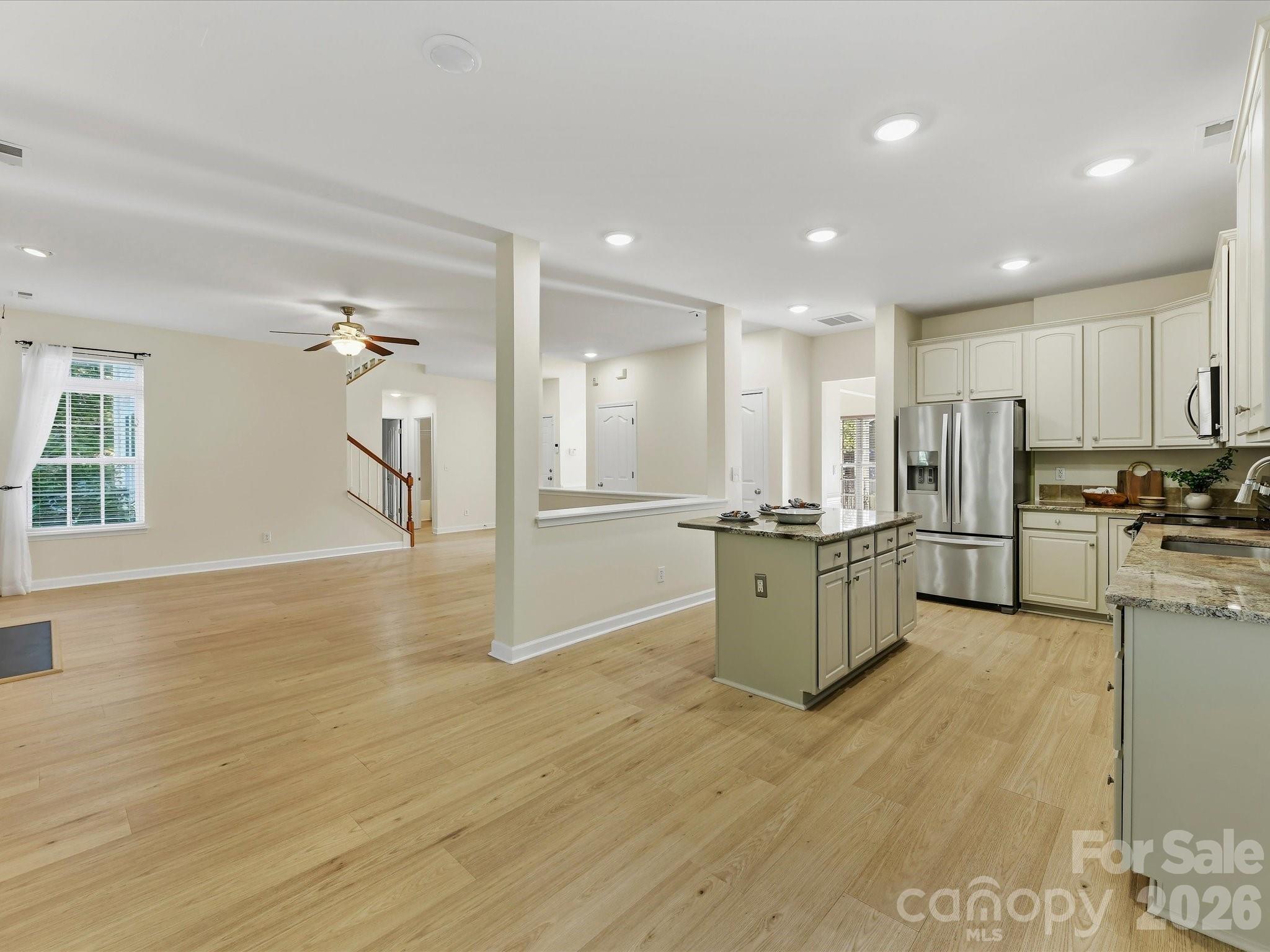 Single Family Residence at 8128 Madrigal Court, Waxhaw, photo 15 of 46