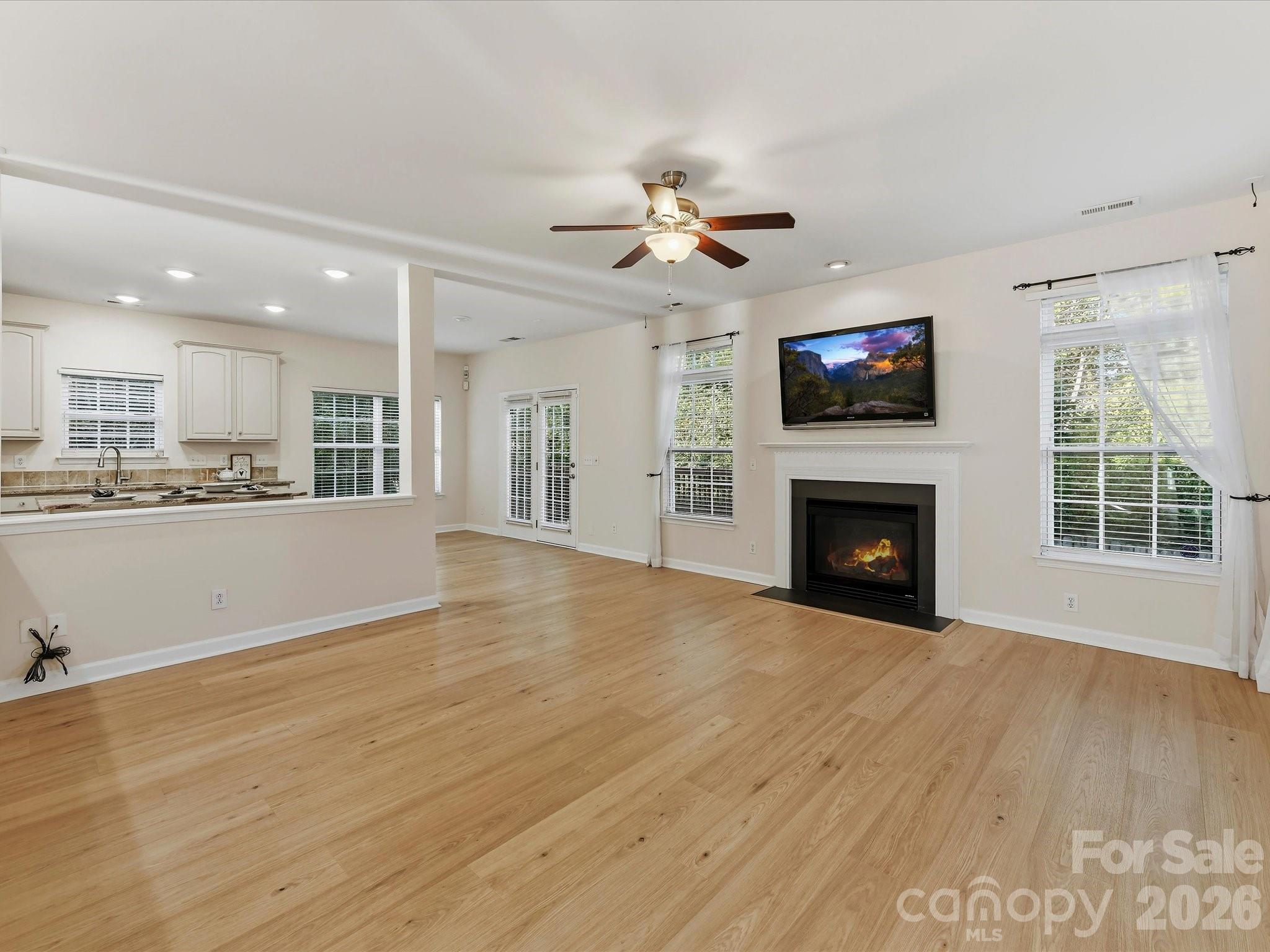 Single Family Residence at 8128 Madrigal Court, Waxhaw, photo 18 of 46