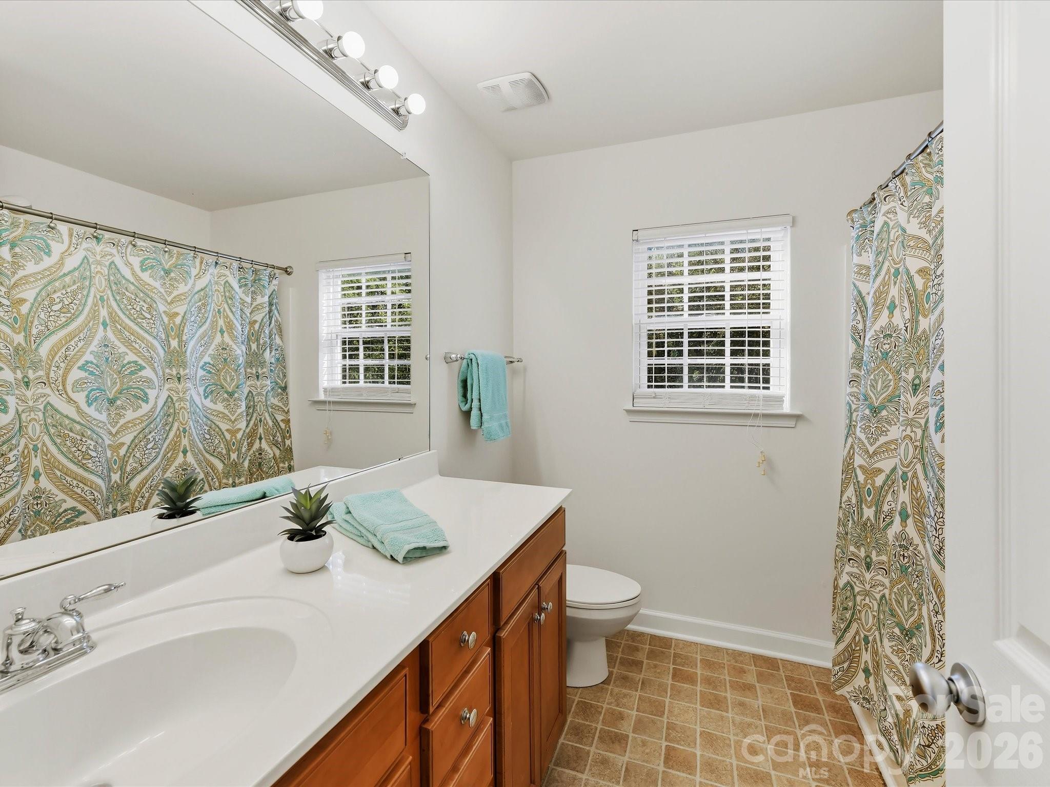 Single Family Residence at 8128 Madrigal Court, Waxhaw, photo 32 of 46