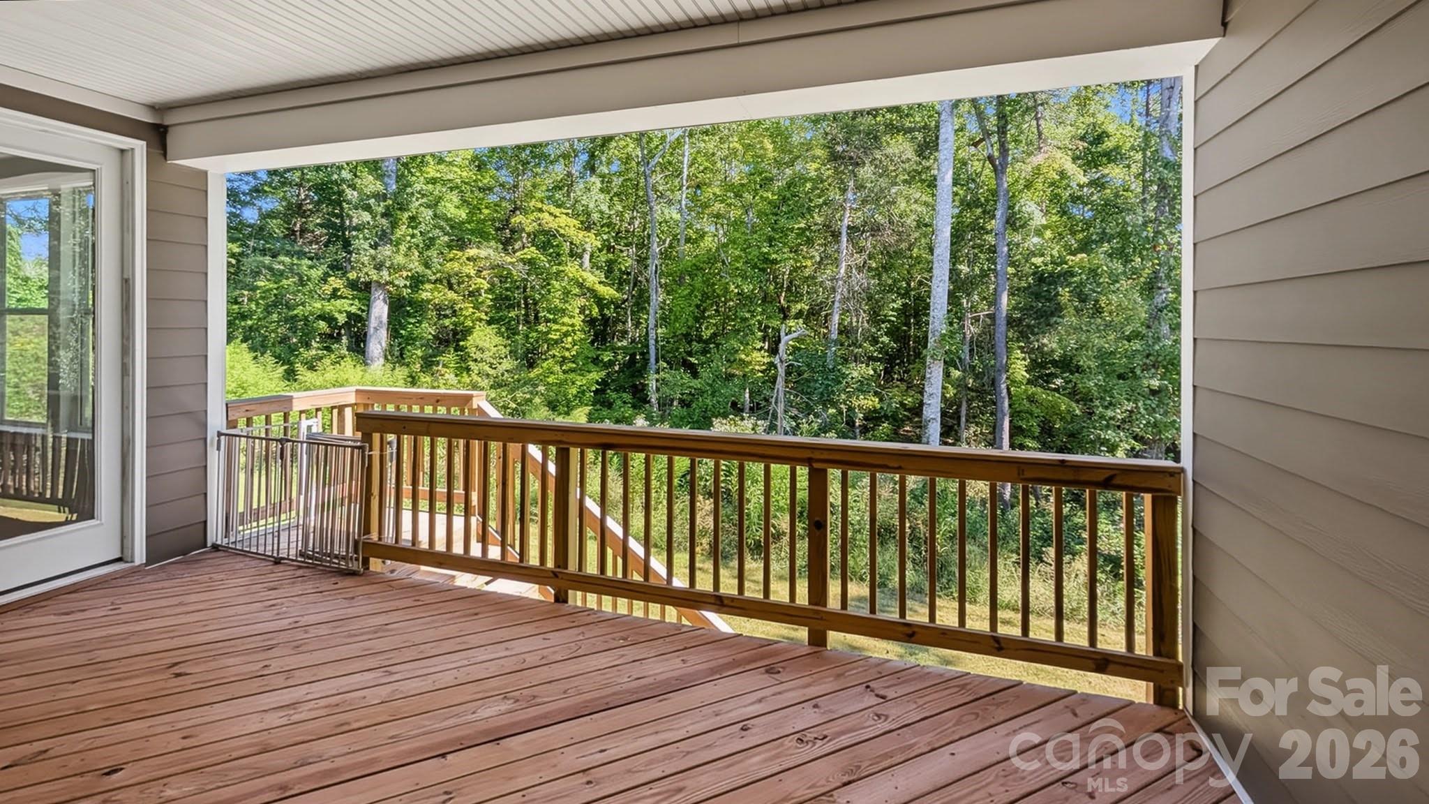 Almost like being in a tree house - 114 Jentri Way, Mooresville