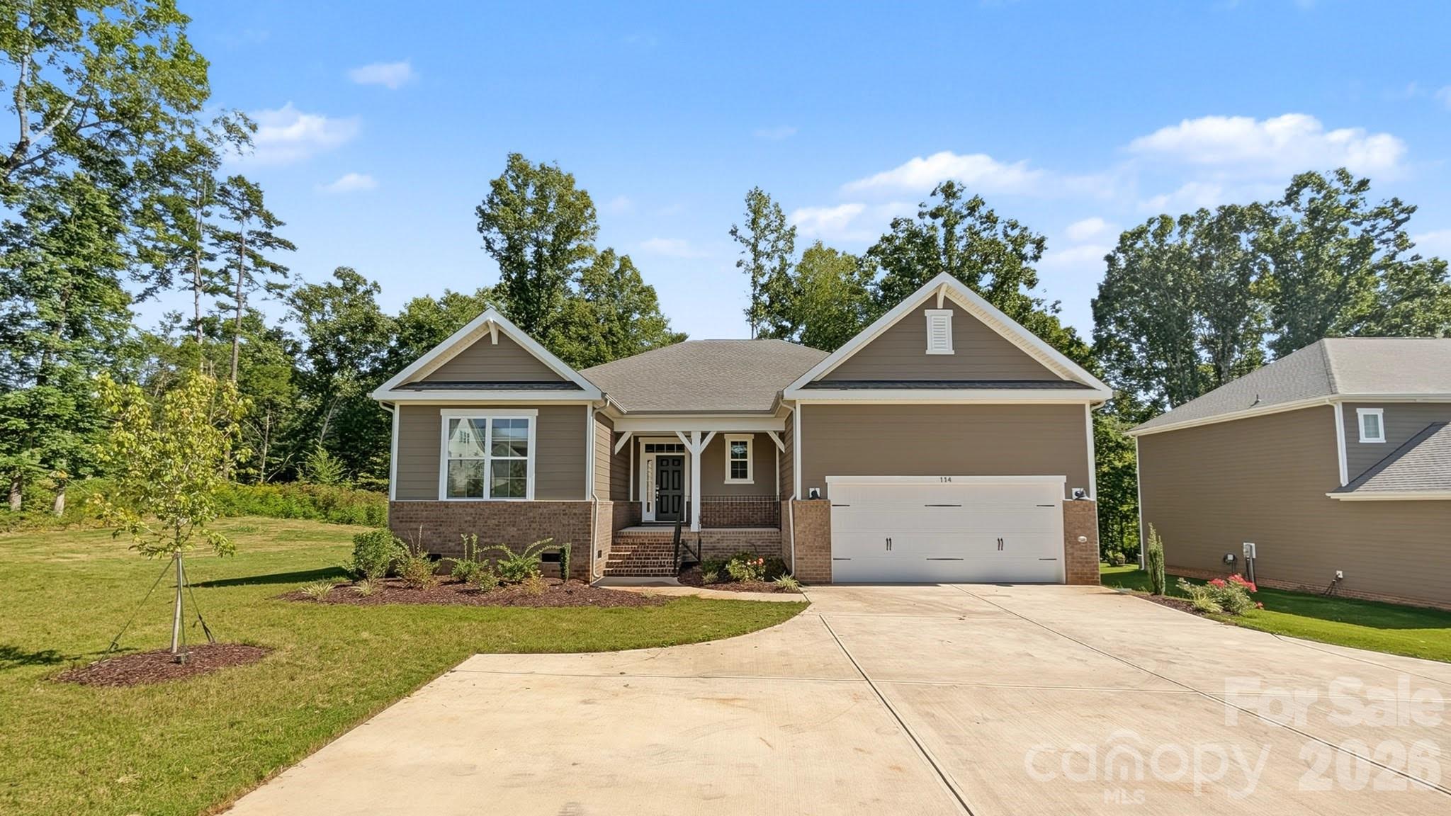 Single Family Residence at 114 Jentri Way, Mooresville, photo 3 of 49