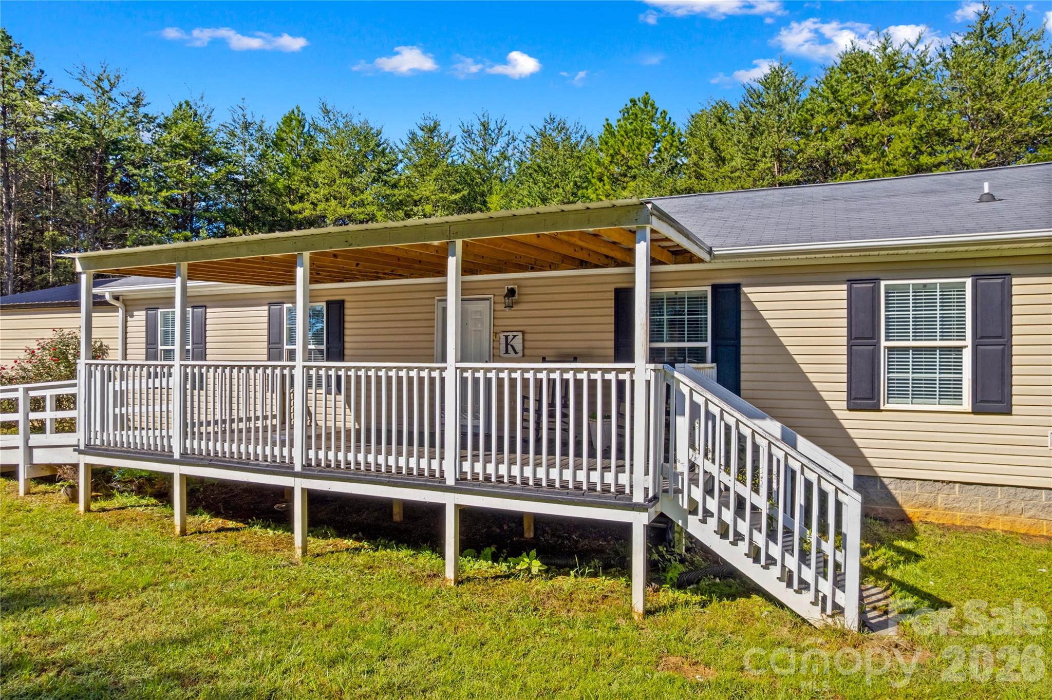 Single Family Residence at 327 James Farm Road, Statesville, photo 3 of 36