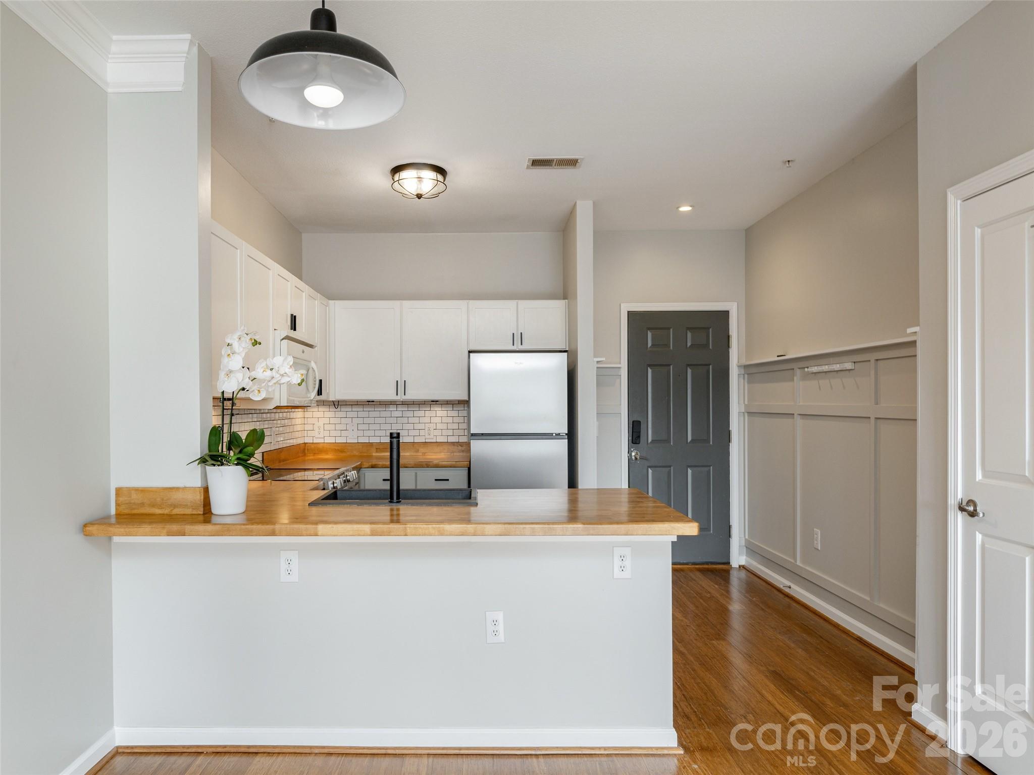 Condominium at 437 Appeldoorn Circle, Asheville, photo 14 of 31
