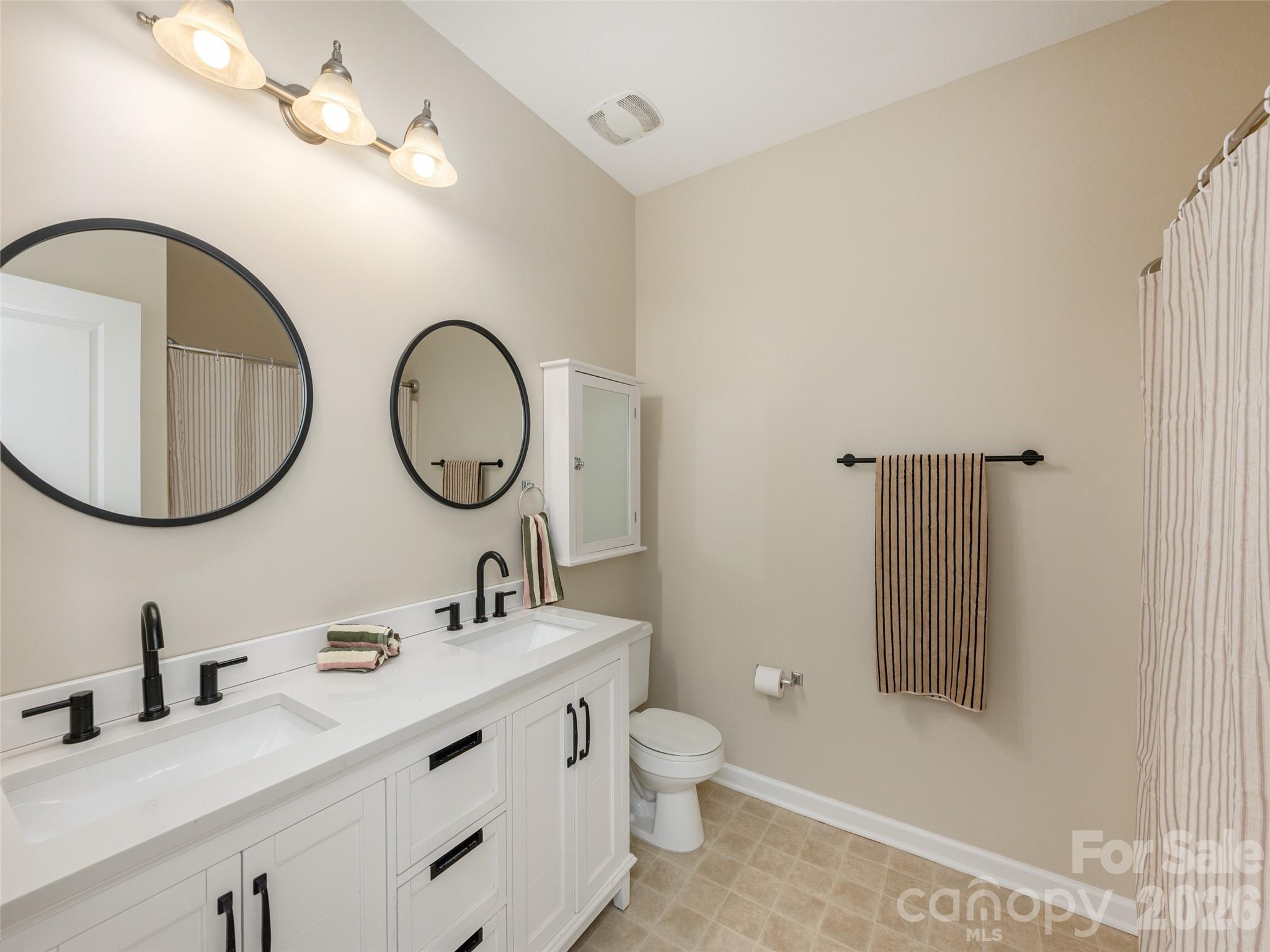 Condominium at 437 Appeldoorn Circle, Asheville, photo 25 of 31