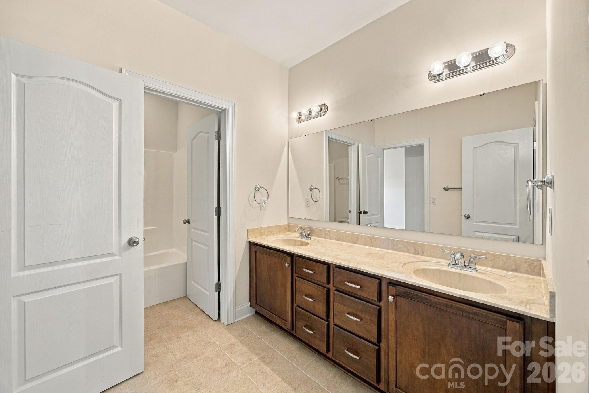 Hall Bath - 146 Northbridge Drive, Mooresville